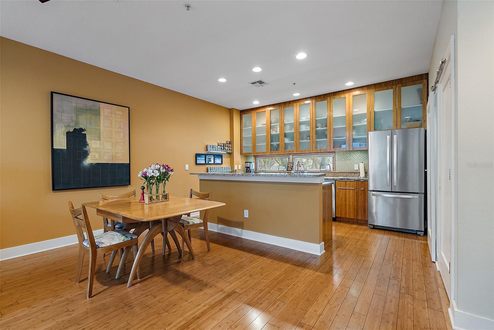 Image 3 of 31 For 325 5th Avenue S 10