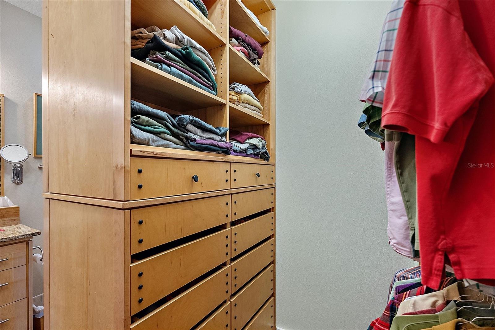 Image 9 of 31 For 325 5th Avenue S 10