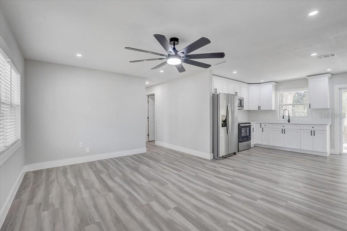 Image 10 of 20 For 6347 Lansdale Circle