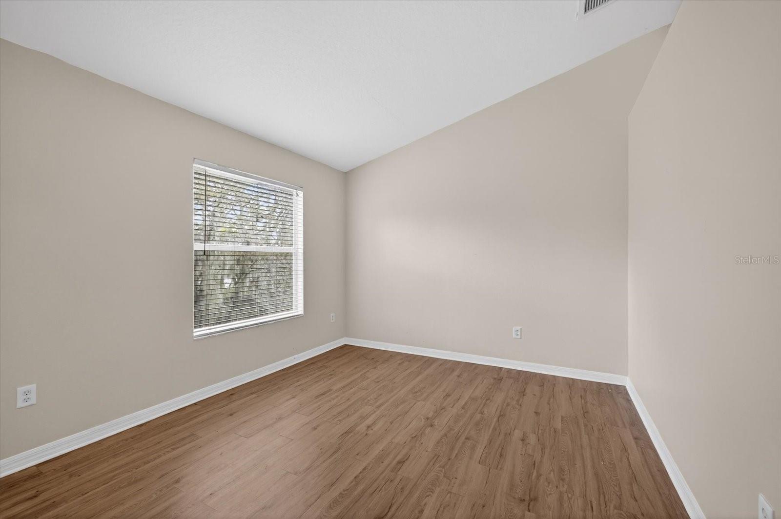 Image 15 of 27 For 11047 Black Swan Court