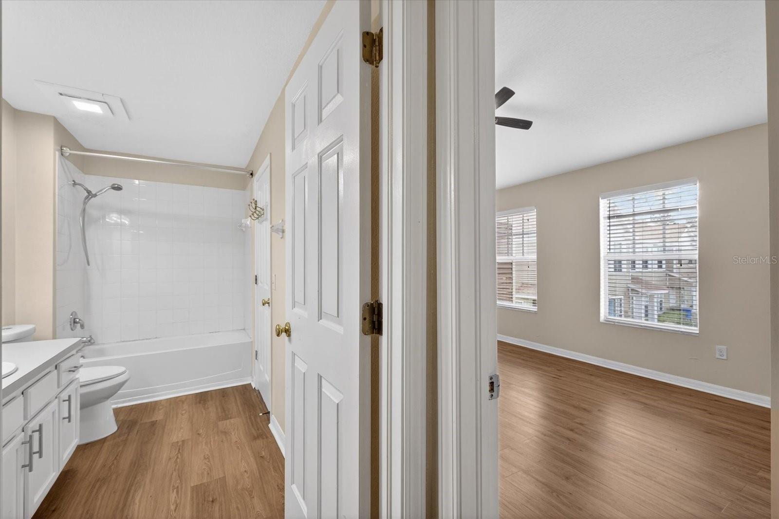 Image 19 of 27 For 11047 Black Swan Court