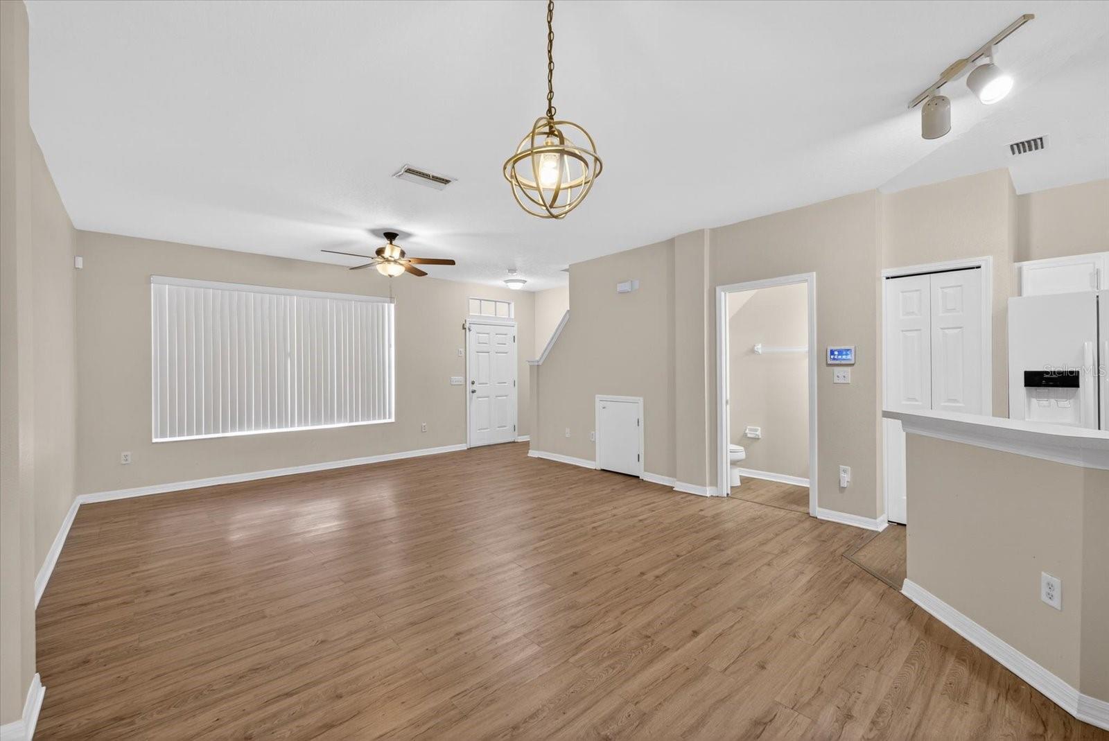 Image 5 of 27 For 11047 Black Swan Court