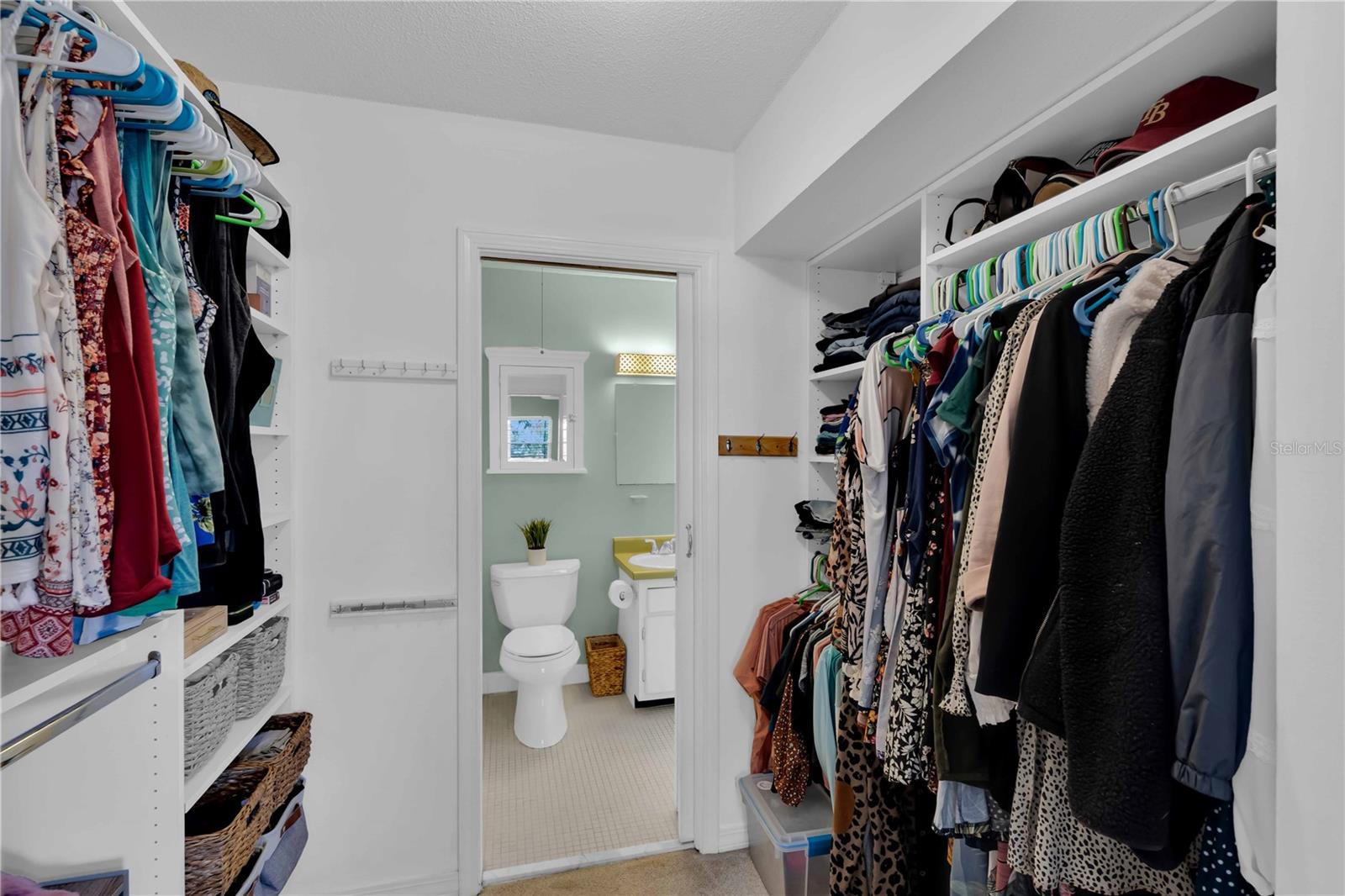 Image 19 of 41 For 6927 Place De La Paix  6927