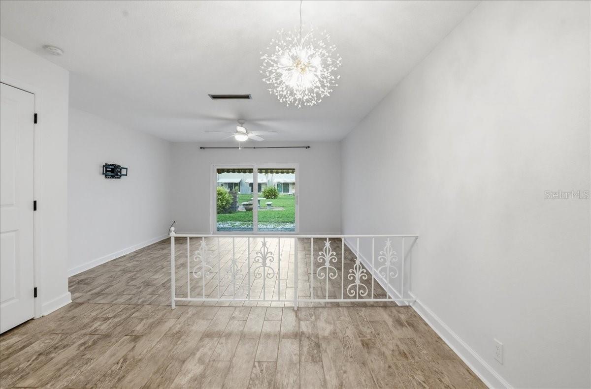 Image 27 of 41 For 6927 Place De La Paix  6927