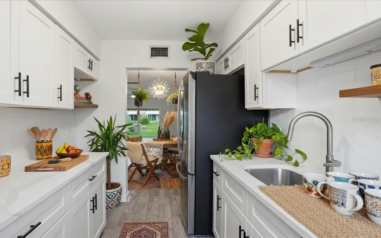 Image 3 of 41 For 6927 Place De La Paix  6927