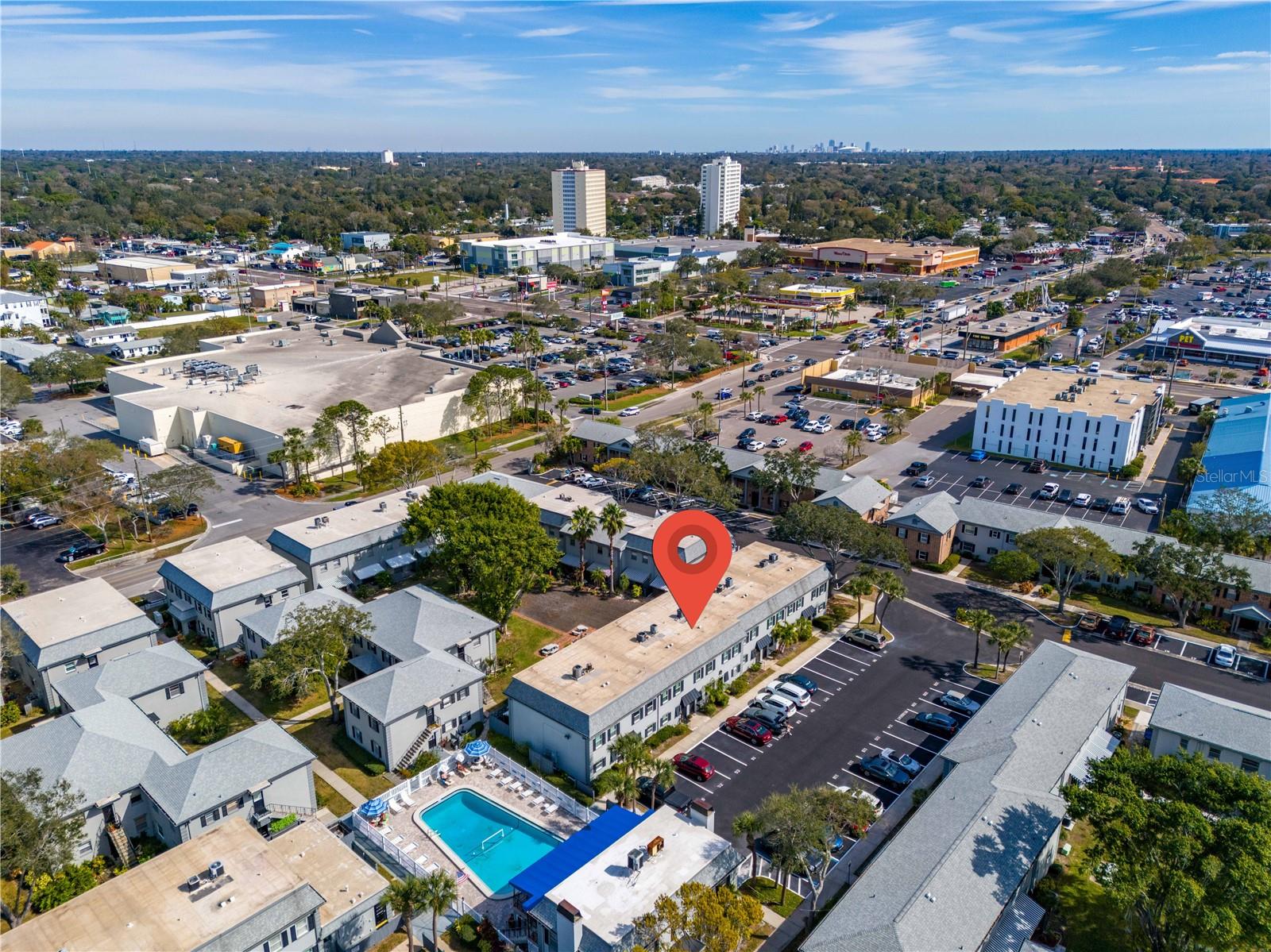 Image 40 of 41 For 6927 Place De La Paix  6927