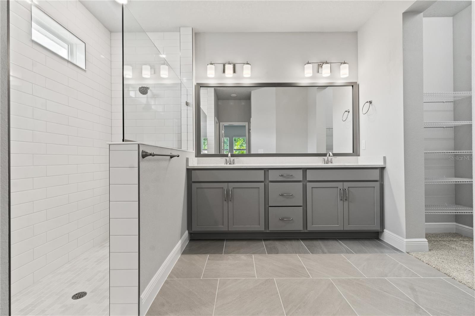 Image 16 of 43 For 11908 Richmond Trail