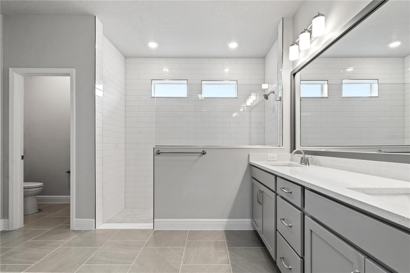 Image 17 of 43 For 11908 Richmond Trail