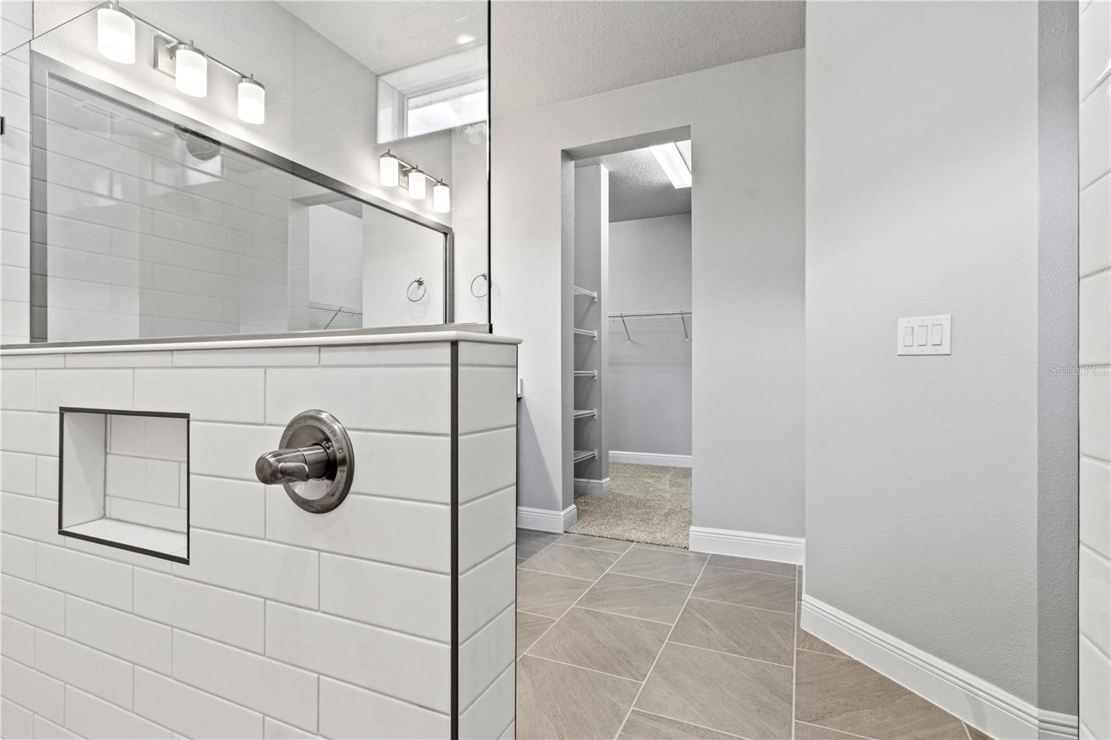 Image 18 of 43 For 11908 Richmond Trail