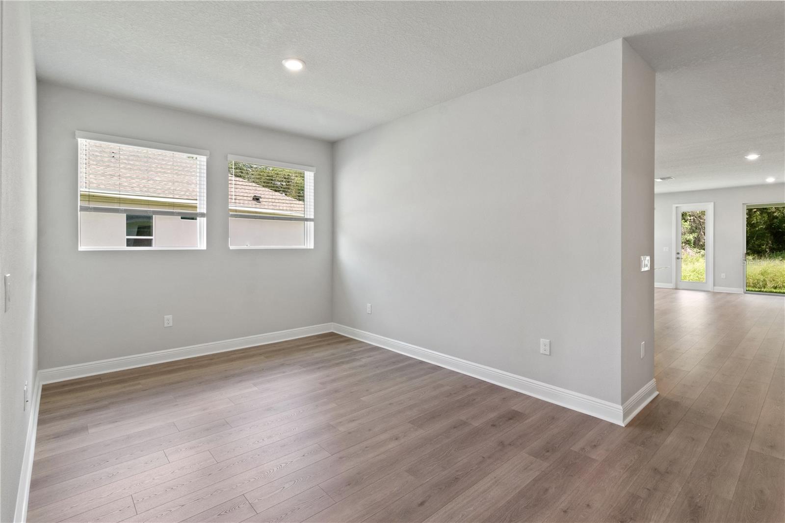 Image 22 of 43 For 11908 Richmond Trail