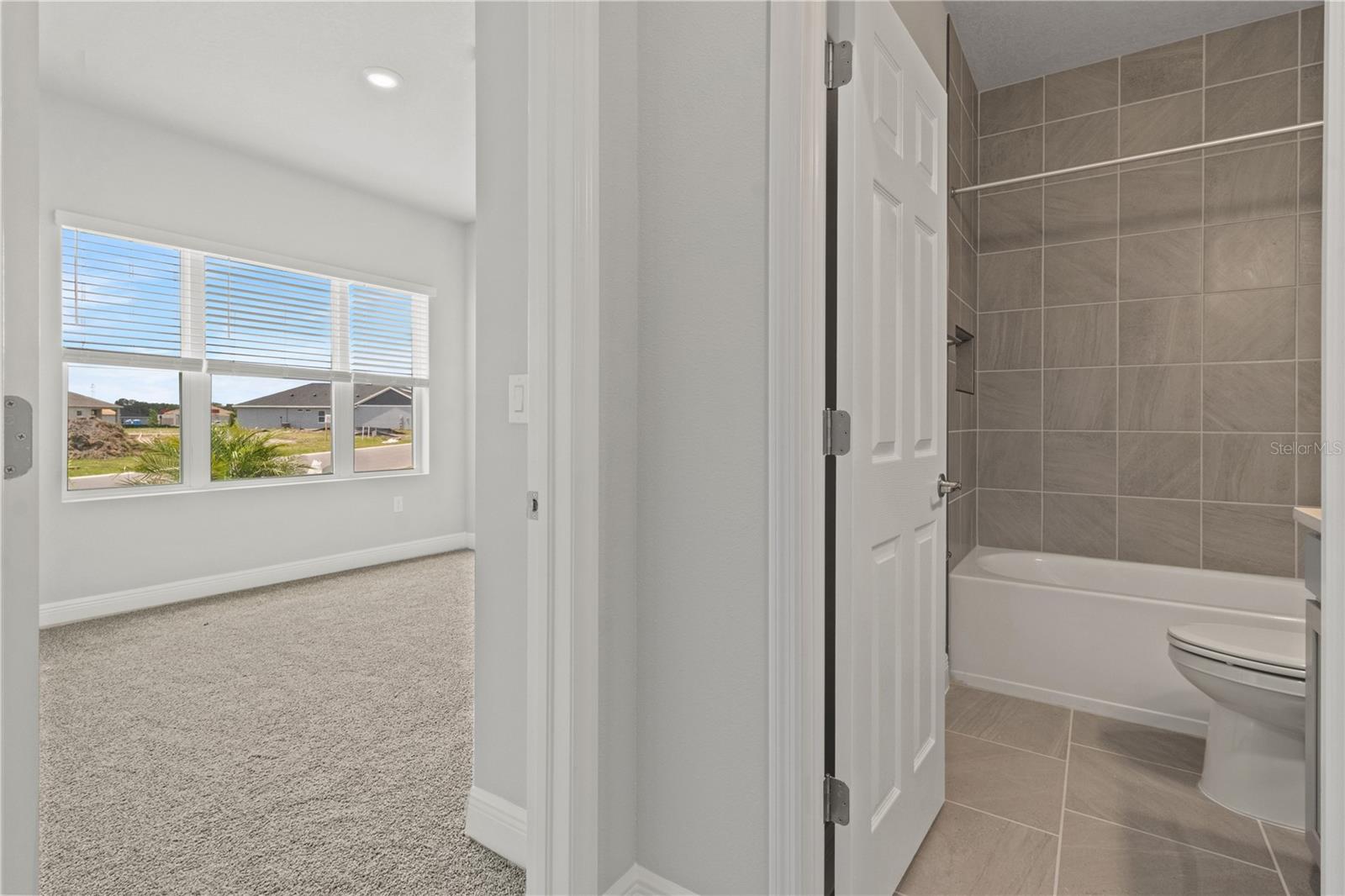 Image 25 of 43 For 11908 Richmond Trail