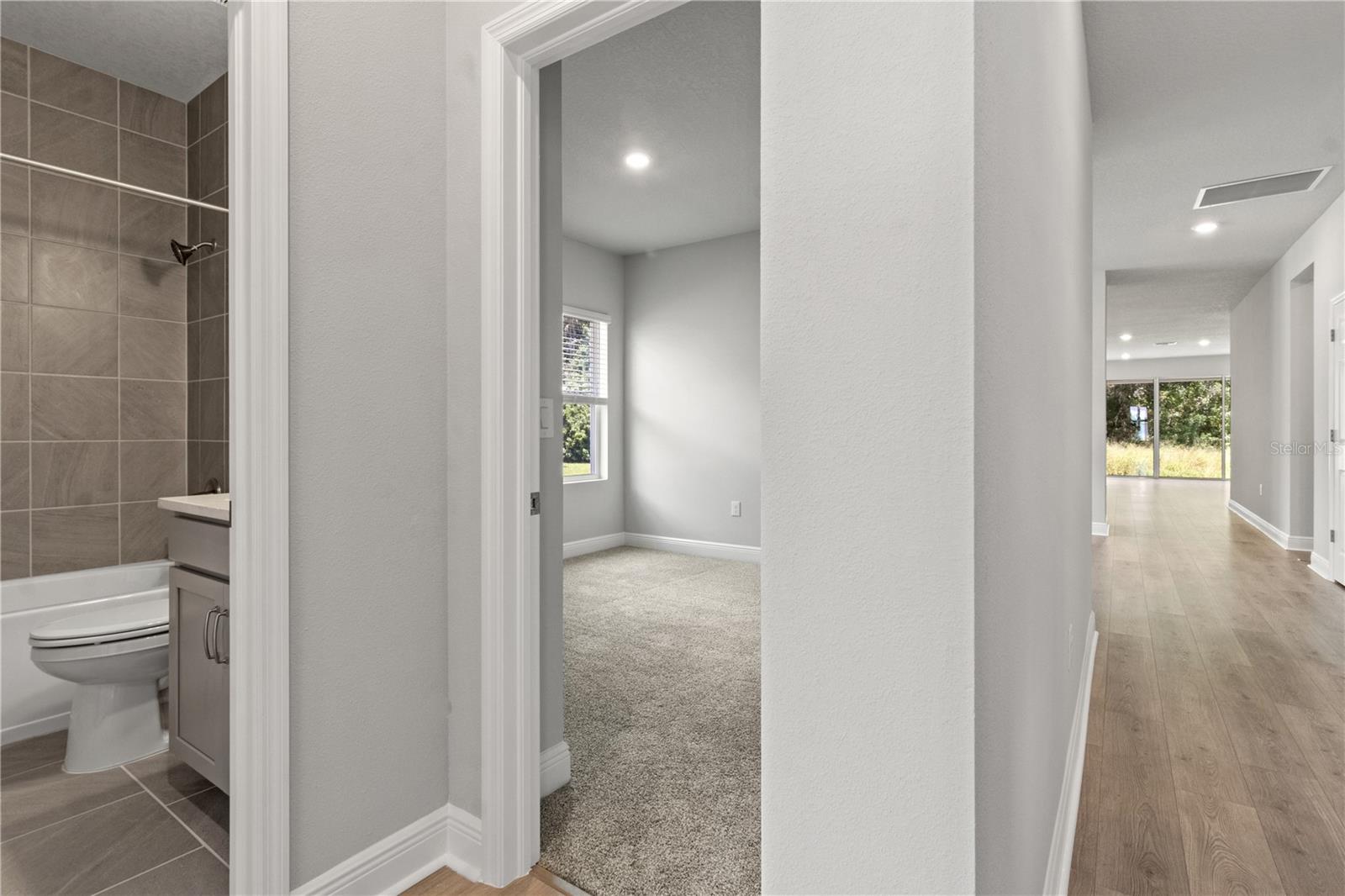 Image 31 of 43 For 11908 Richmond Trail