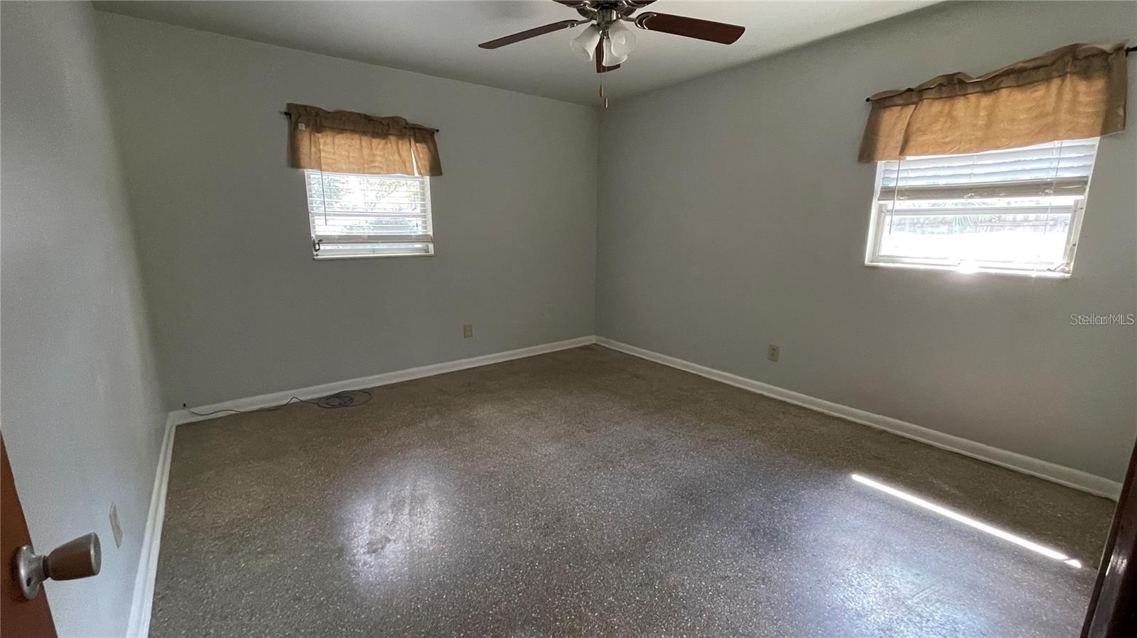 Image 11 of 24 For 10705 Dixon Avenue