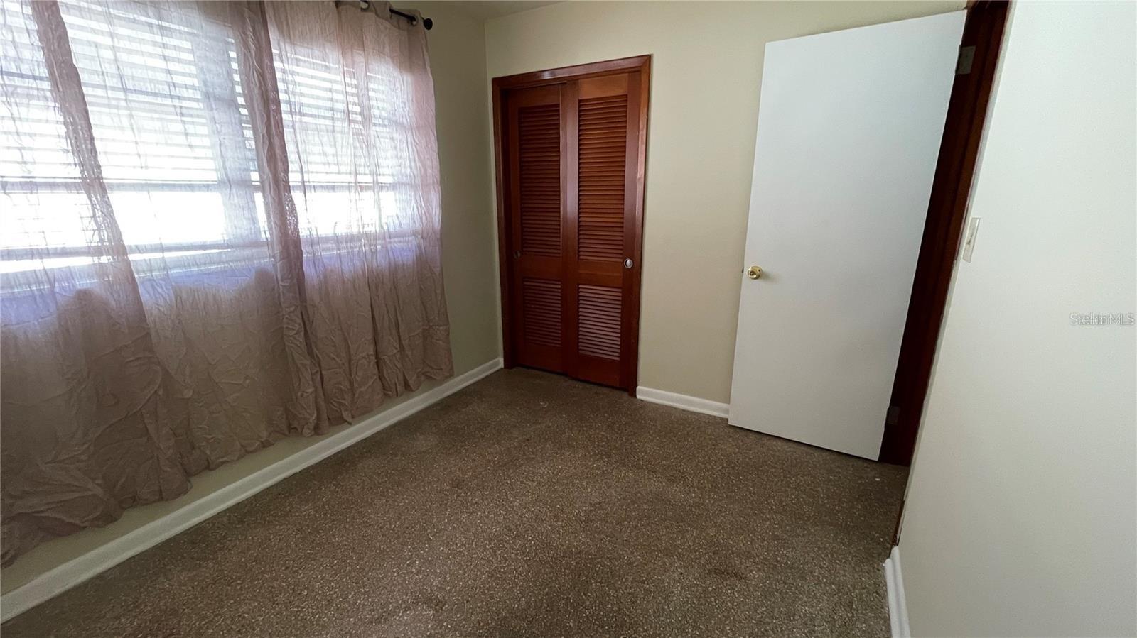 Image 13 of 24 For 10705 Dixon Avenue