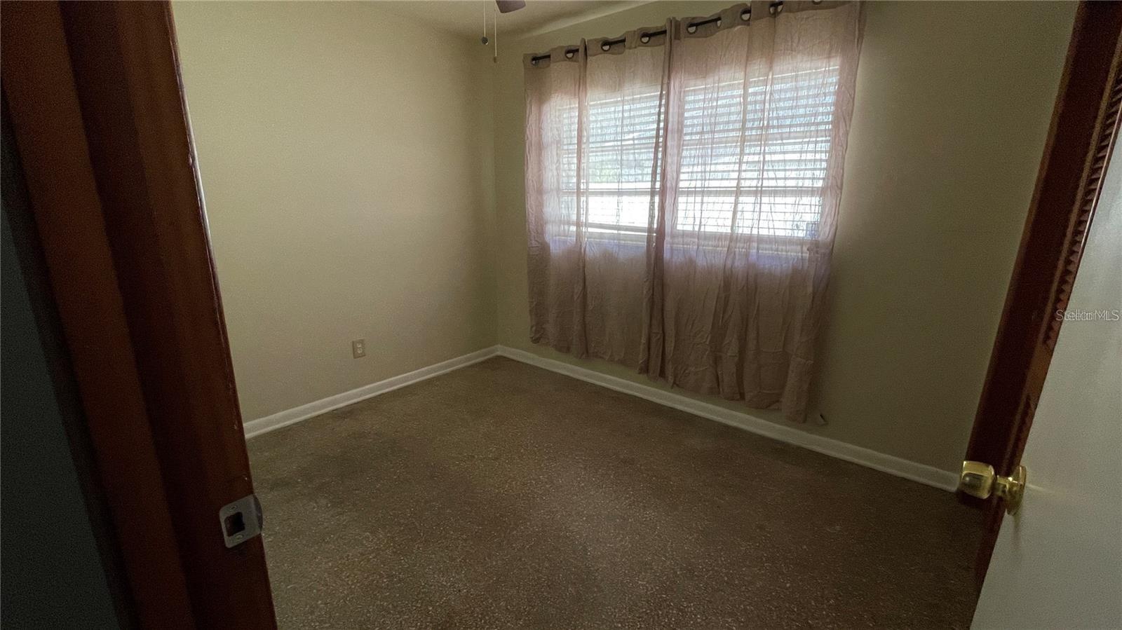 Image 15 of 24 For 10705 Dixon Avenue