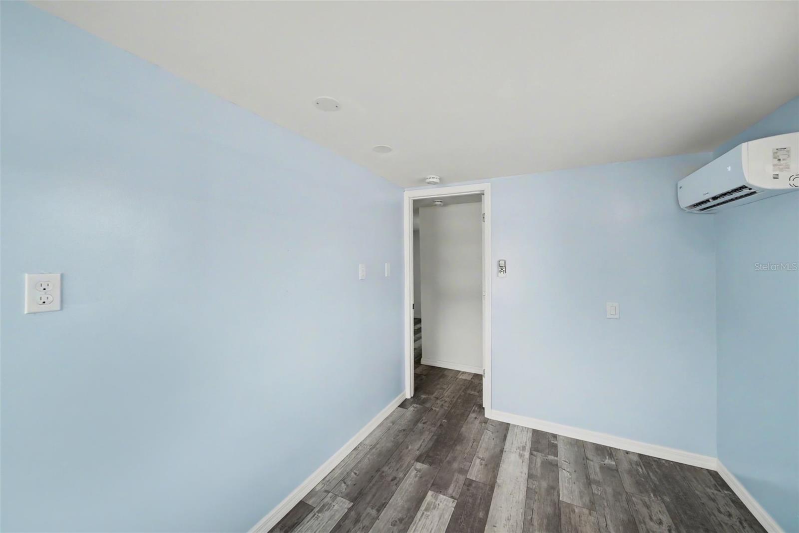 Image 15 of 21 For 38250 13th Avenue