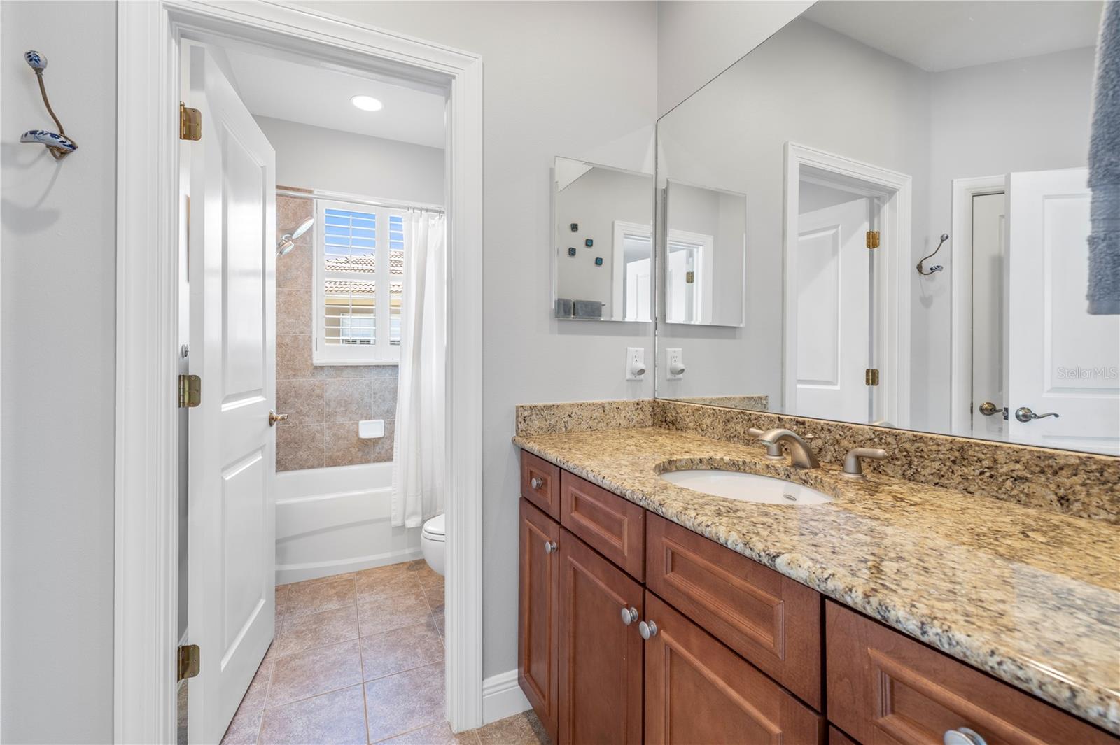 Image 50 of 79 For 4926 Anniston Circle