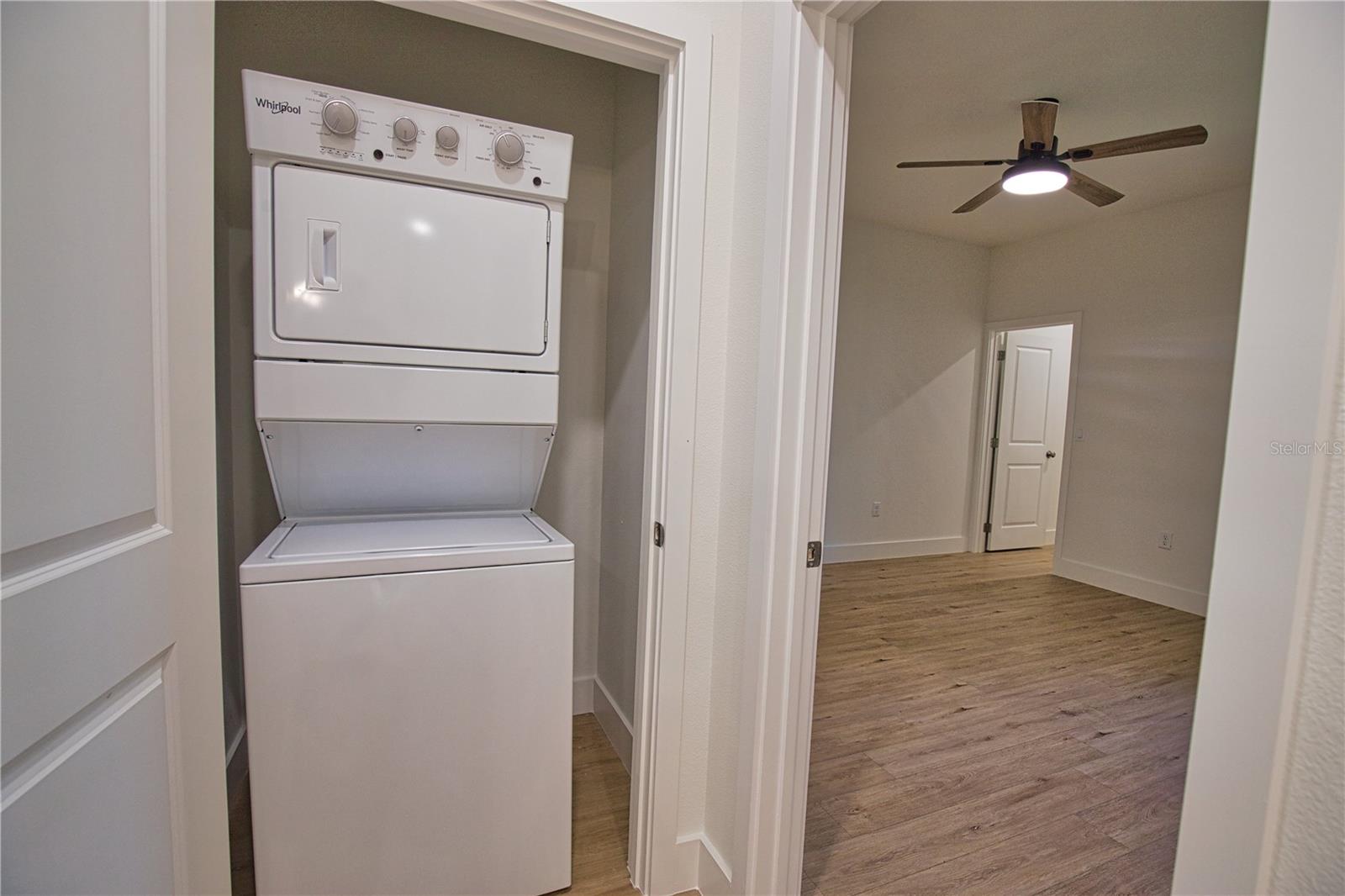 Image 26 of 44 For 289 Boundary Blvd 203