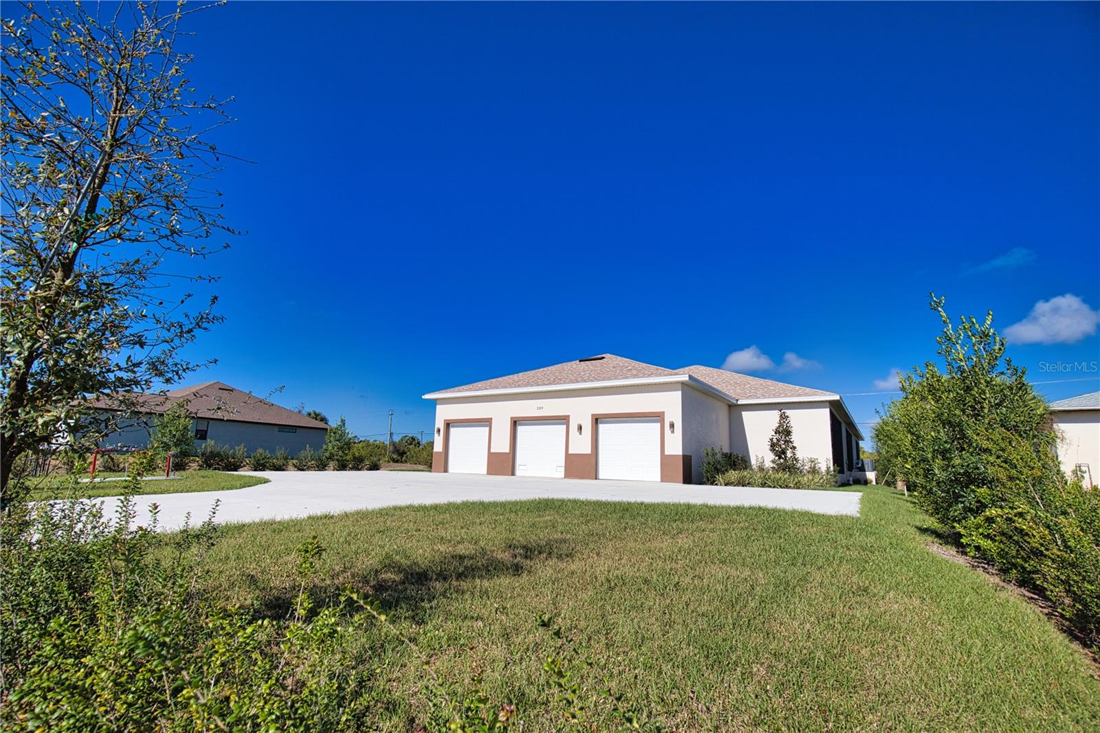 Image 7 of 44 For 289 Boundary Blvd 203