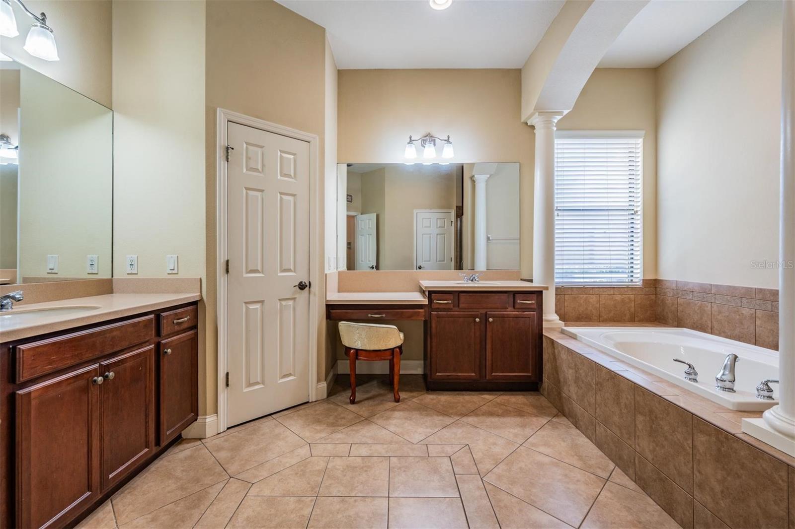 Image 25 of 53 For 12408 Eagles Entry Drive