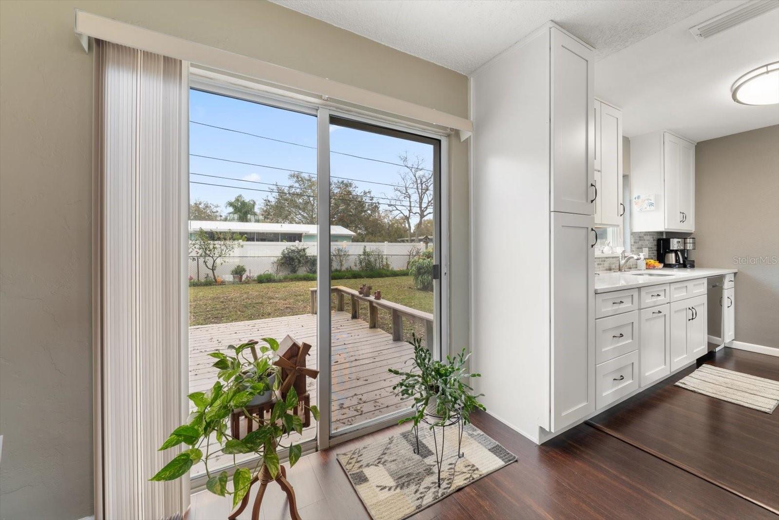 Image 12 of 33 For 1339 Russell Drive N