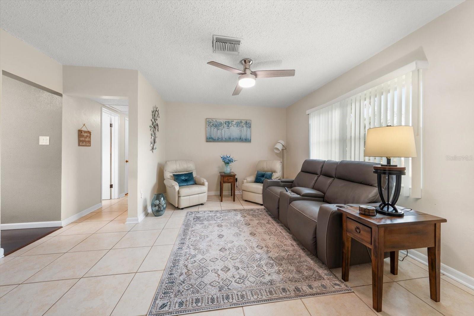 Image 13 of 33 For 1339 Russell Drive N