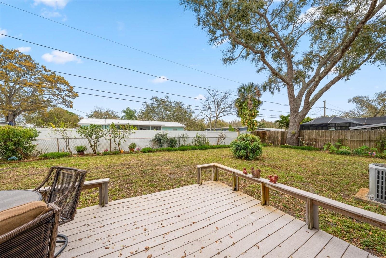 Image 20 of 33 For 1339 Russell Drive N