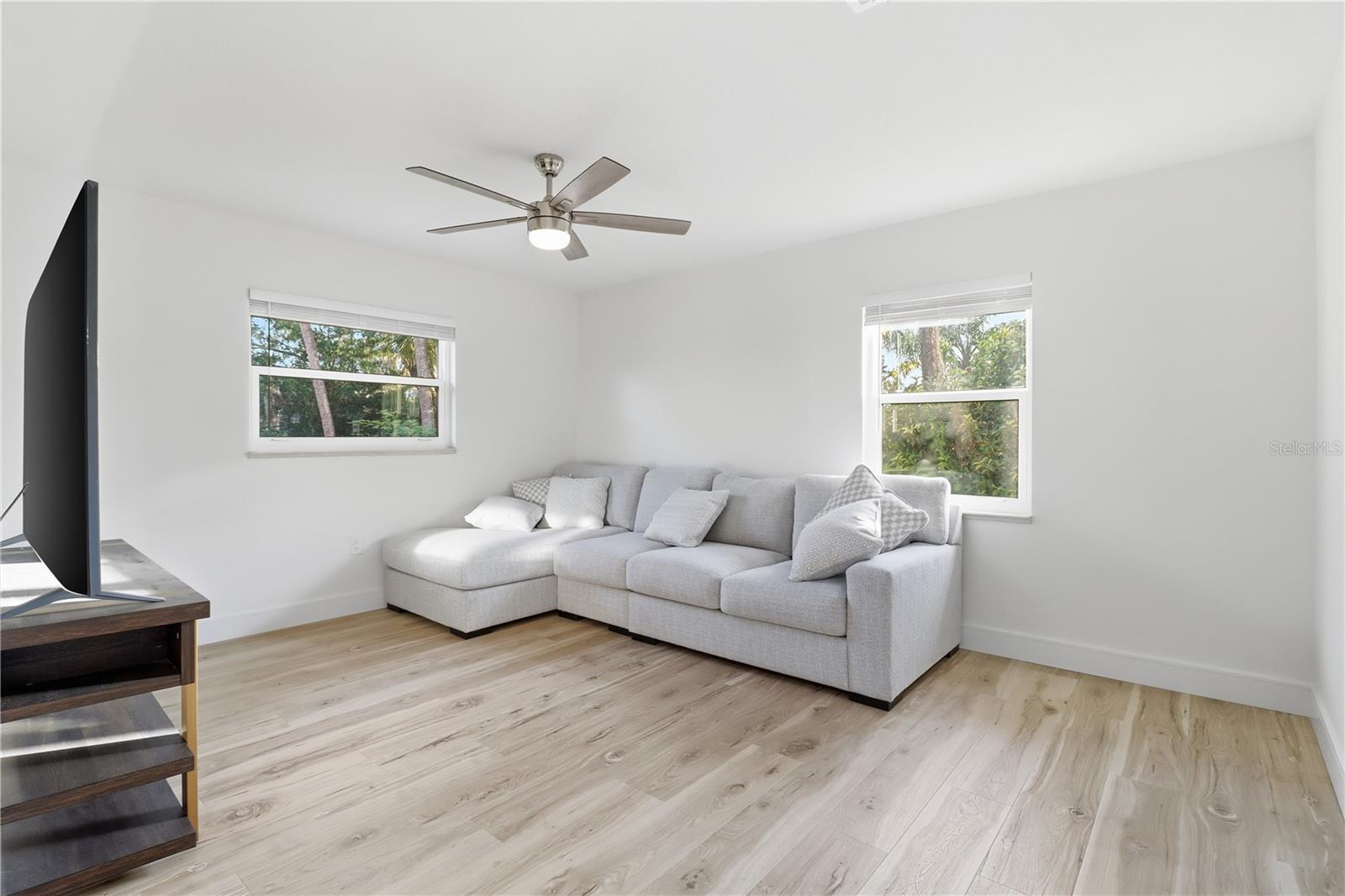 Image 11 of 45 For 1729 3rd Court