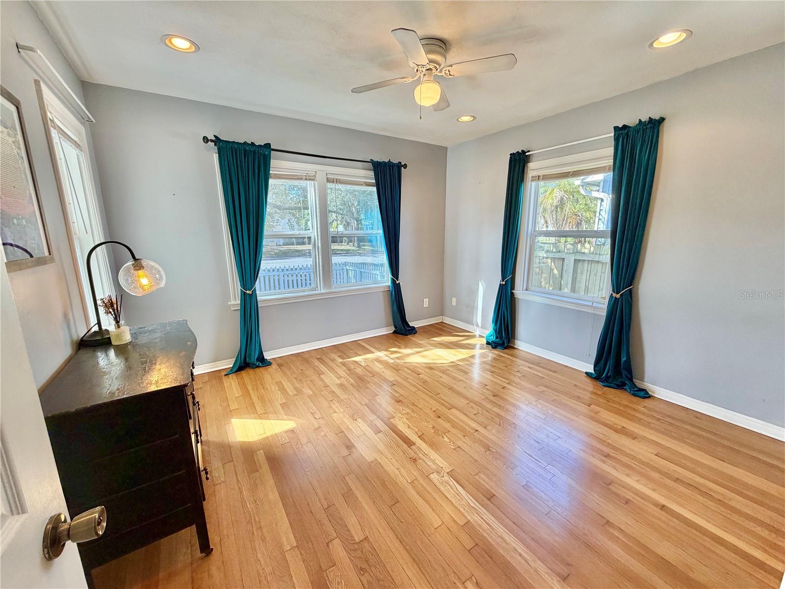 Image 12 of 33 For 4701 1st Avenue N