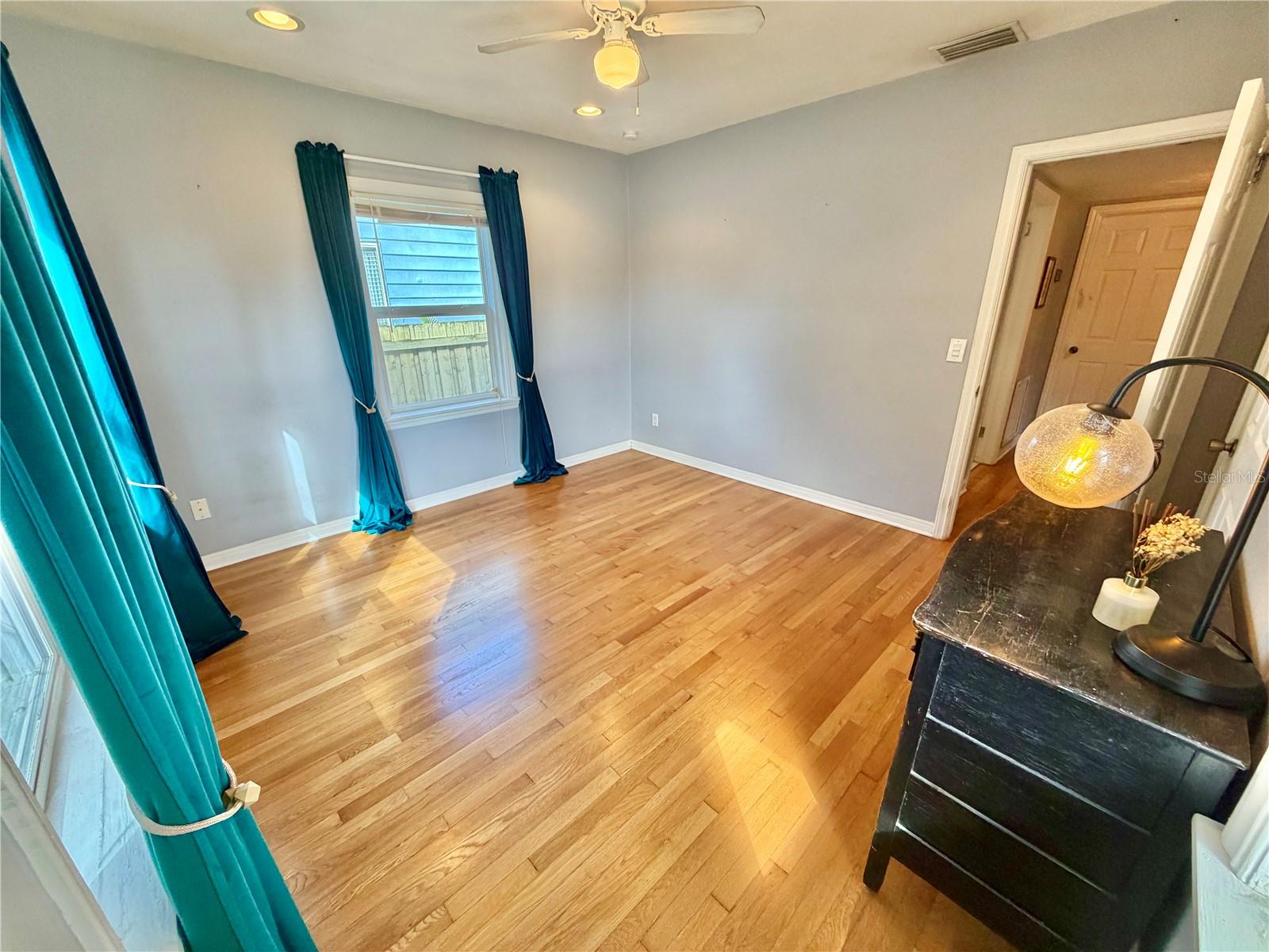 Image 13 of 33 For 4701 1st Avenue N