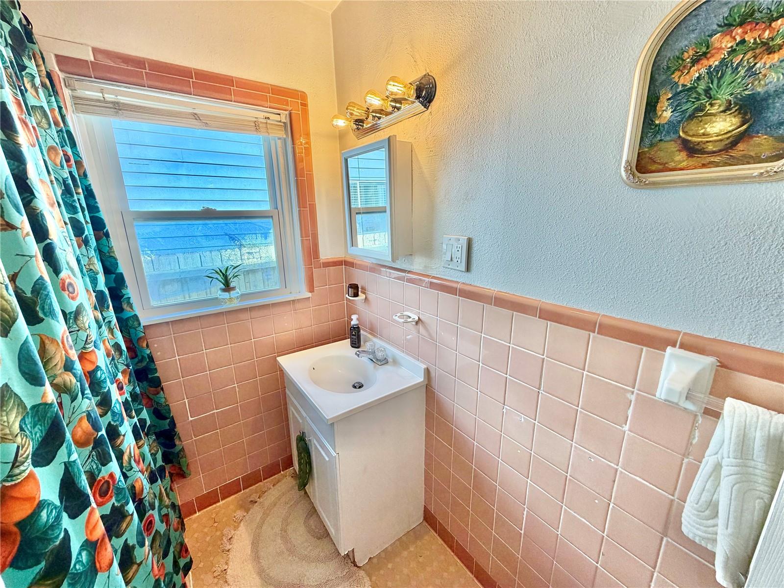 Image 18 of 33 For 4701 1st Avenue N