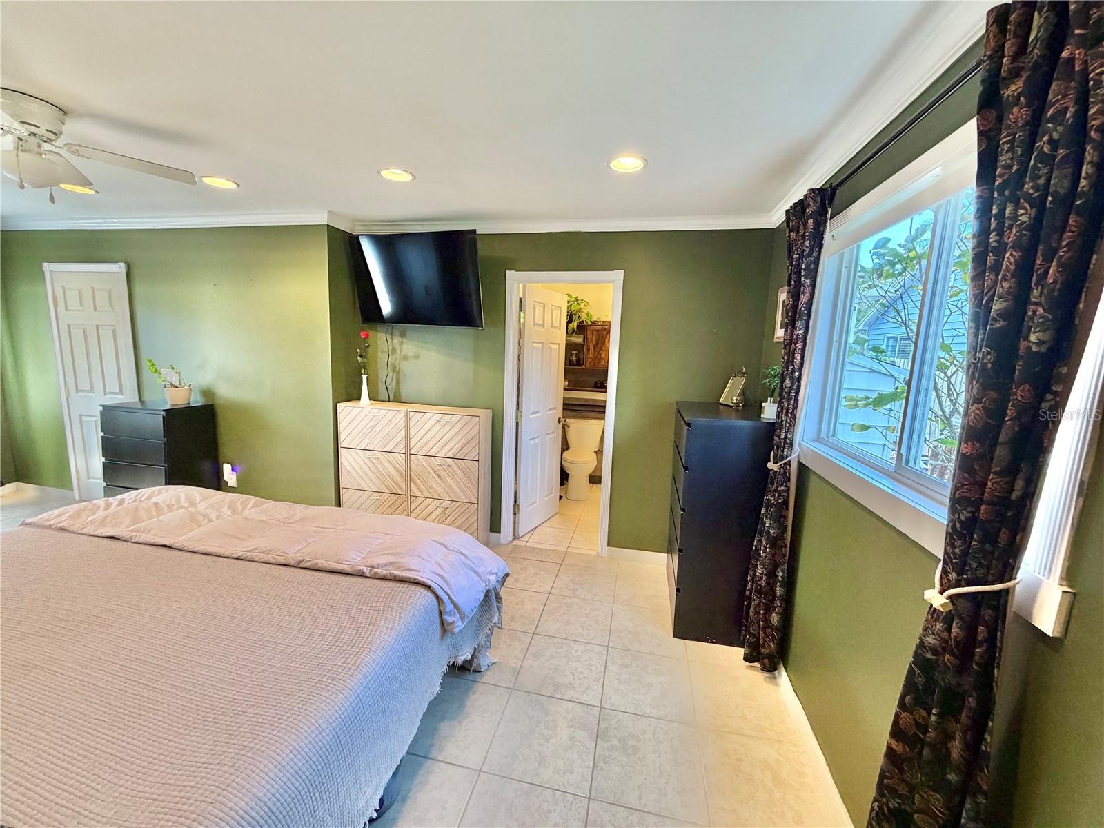 Image 25 of 33 For 4701 1st Avenue N