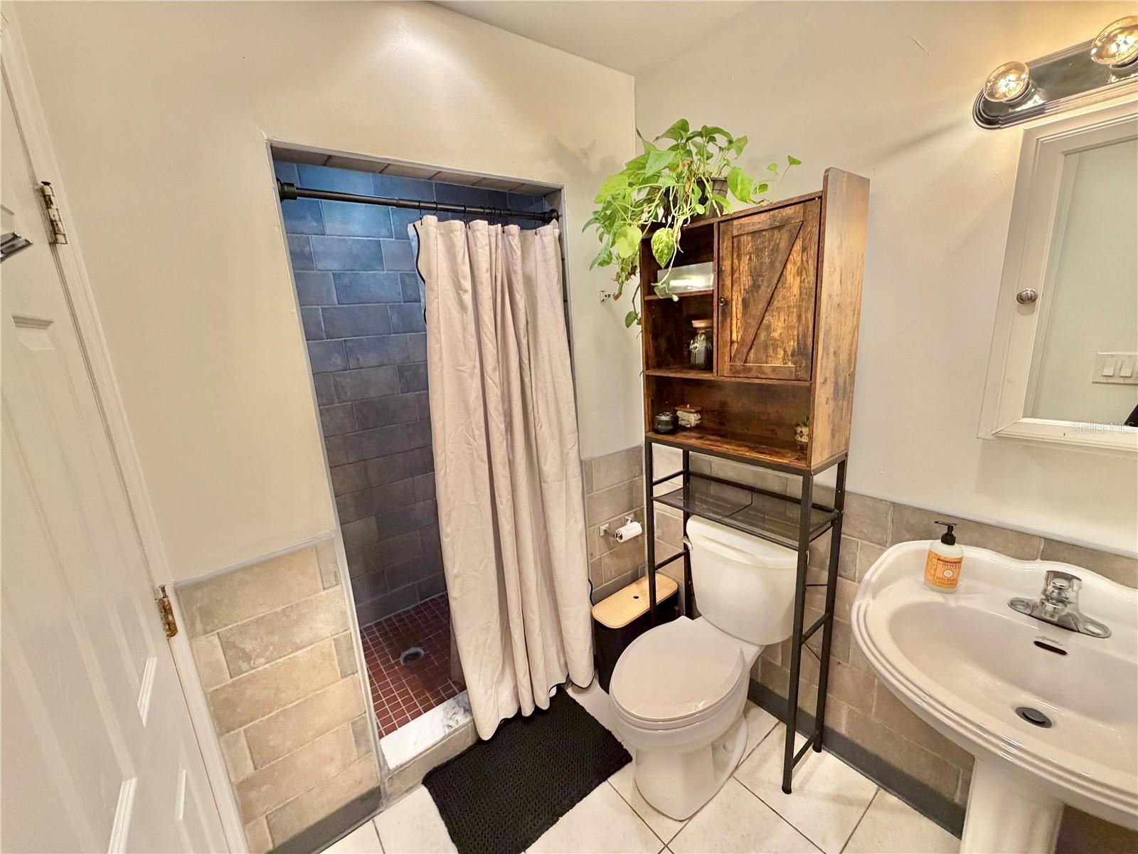 Image 27 of 33 For 4701 1st Avenue N