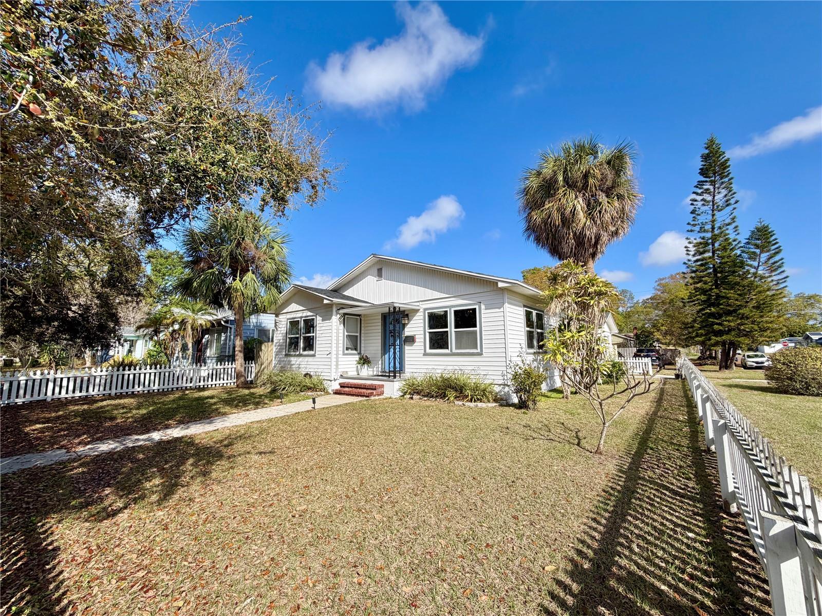 Image 3 of 33 For 4701 1st Avenue N