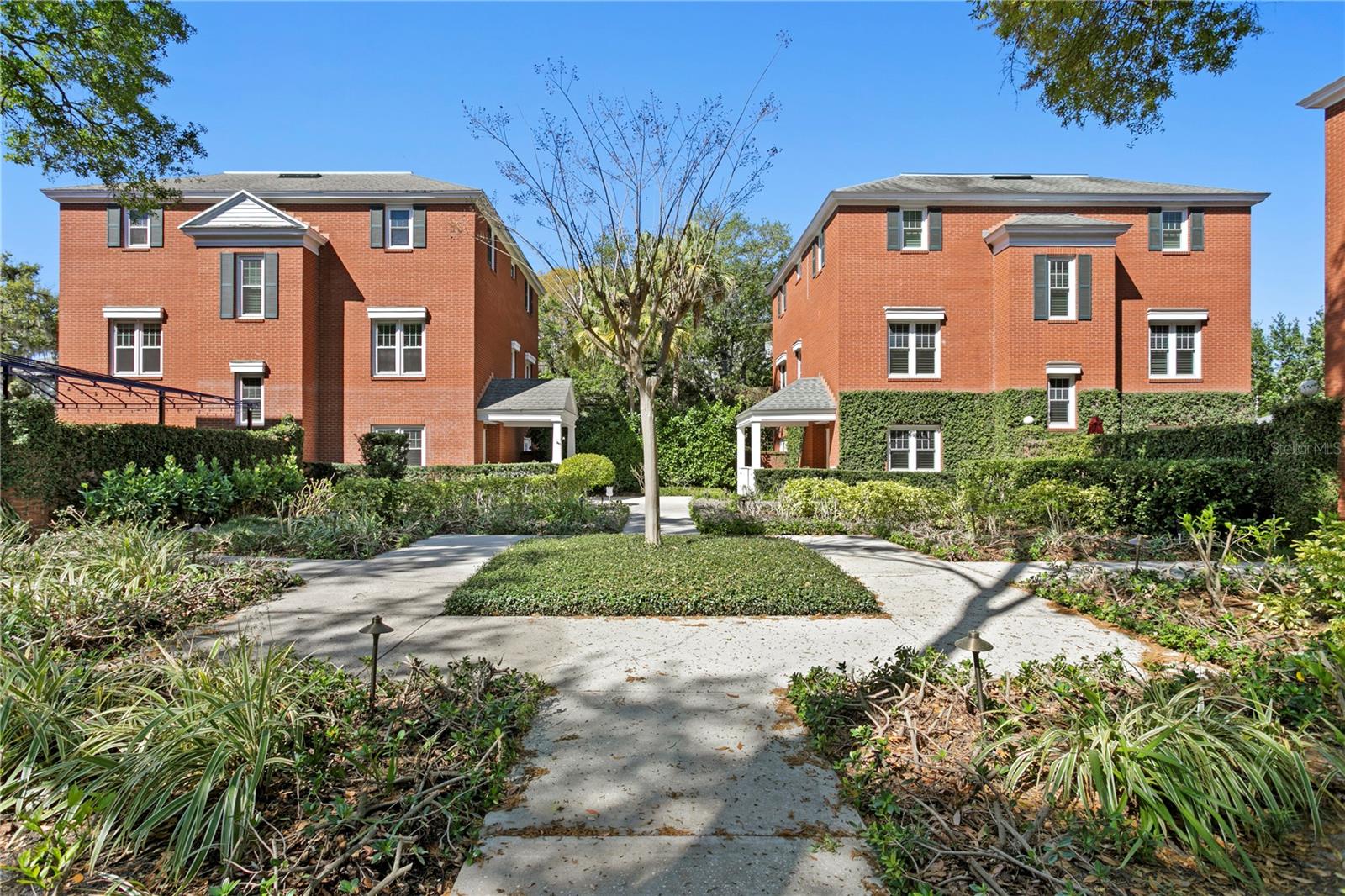 Image 10 of 84 For 811 Rome Avenue