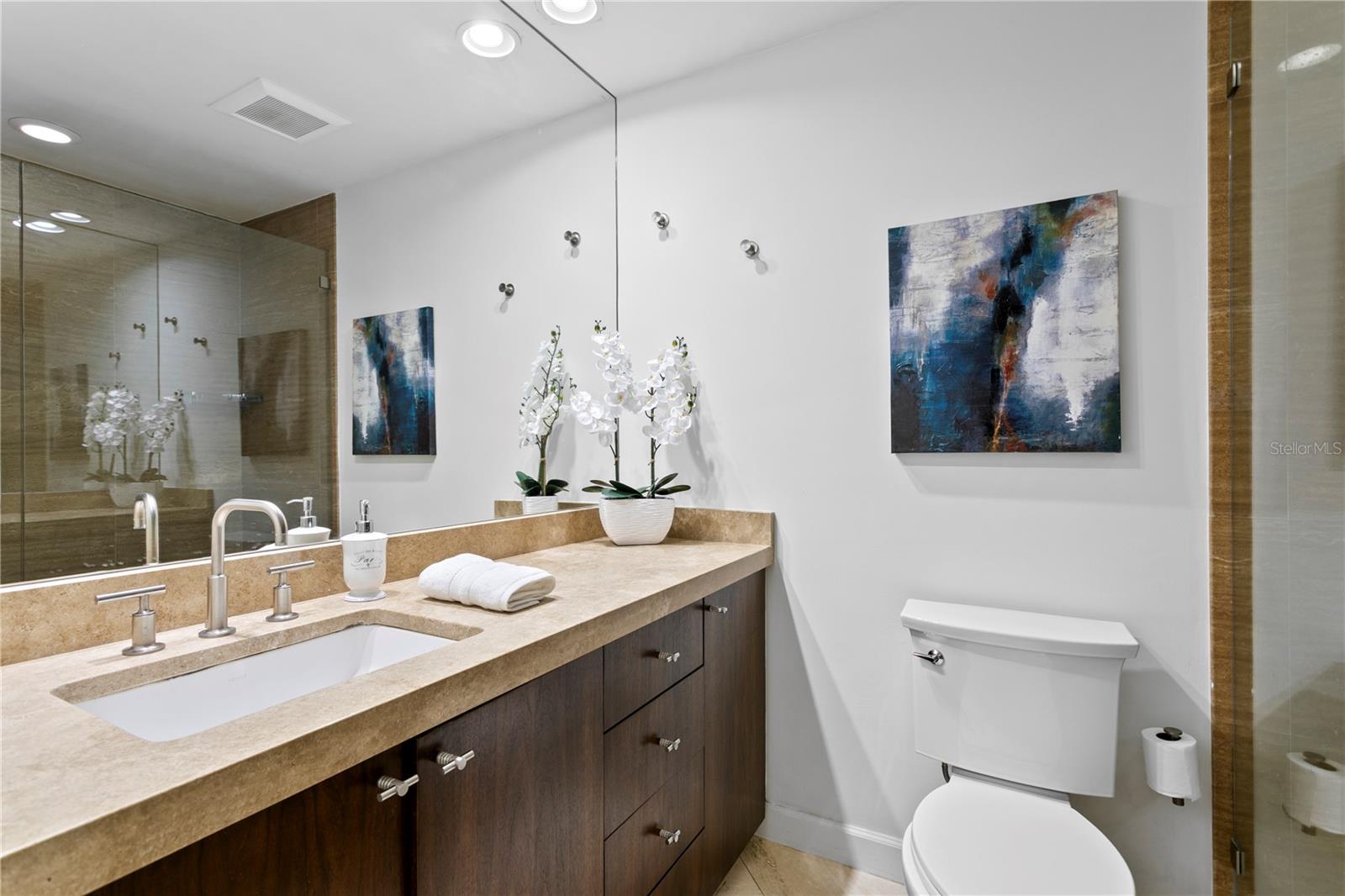 Image 18 of 84 For 811 Rome Avenue