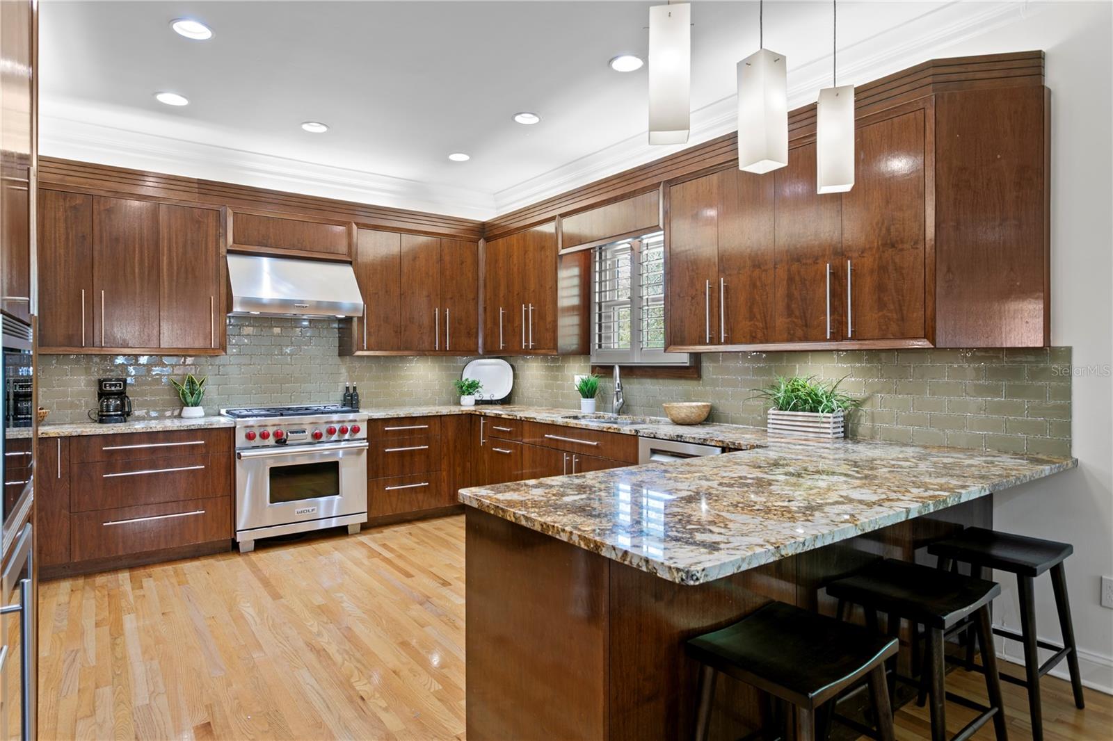 Image 21 of 84 For 811 Rome Avenue