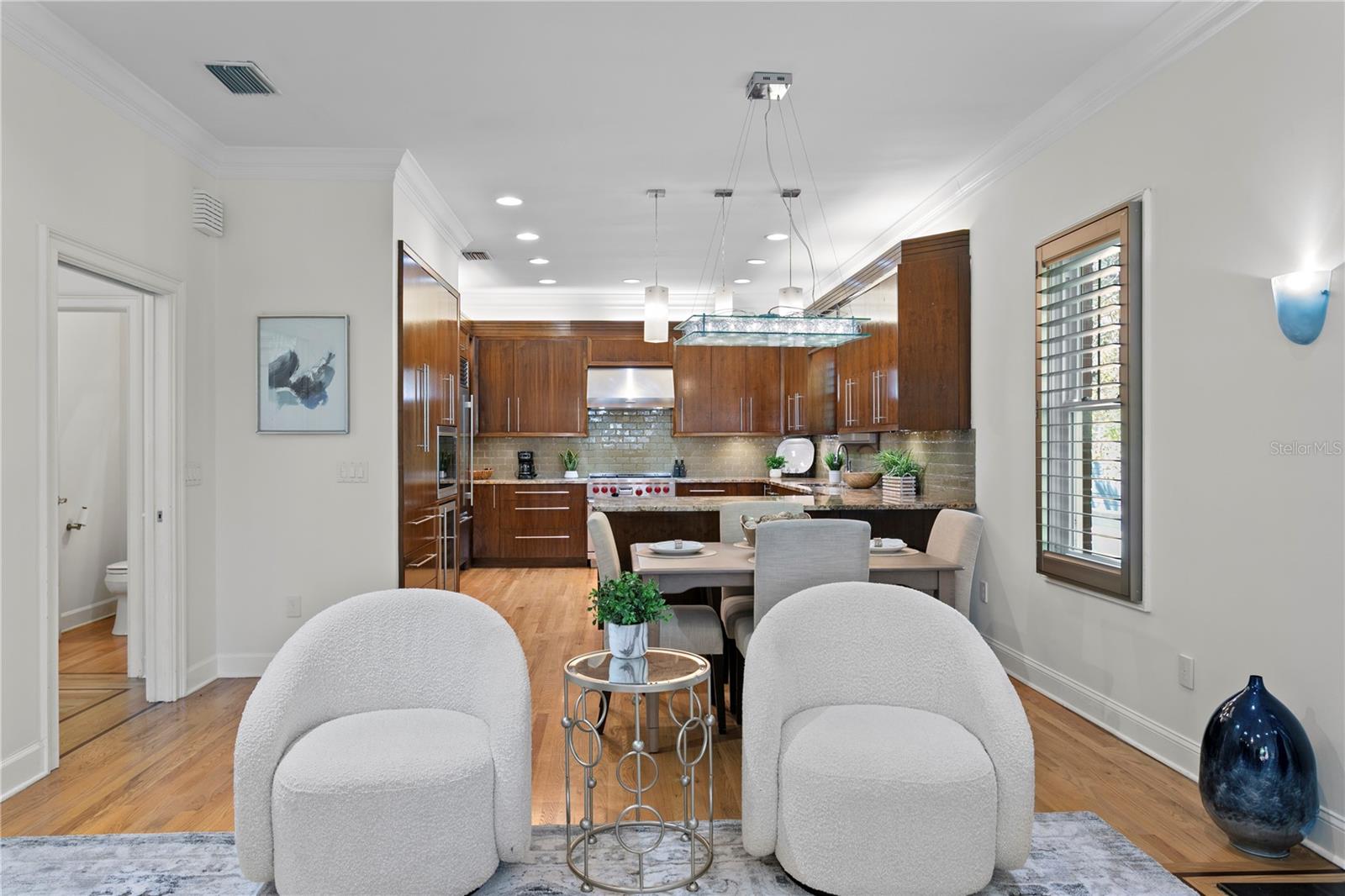 Image 29 of 84 For 811 Rome Avenue