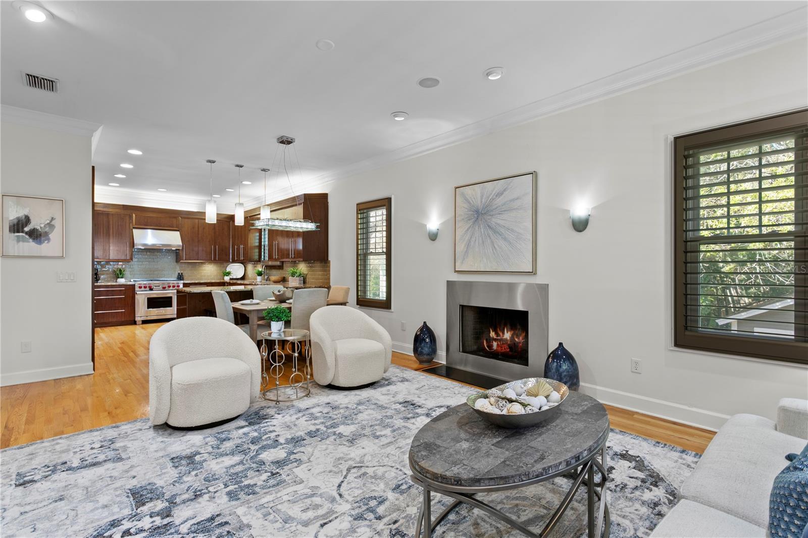 Image 32 of 84 For 811 Rome Avenue