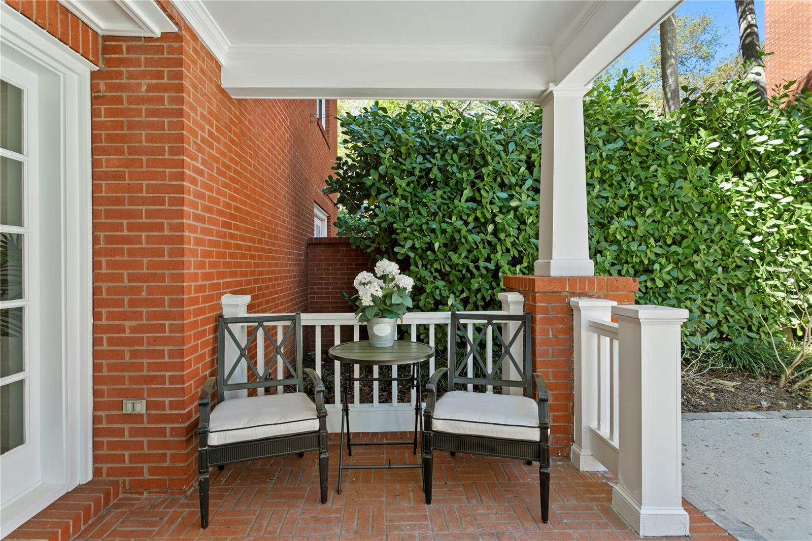 Image 4 of 84 For 811 Rome Avenue