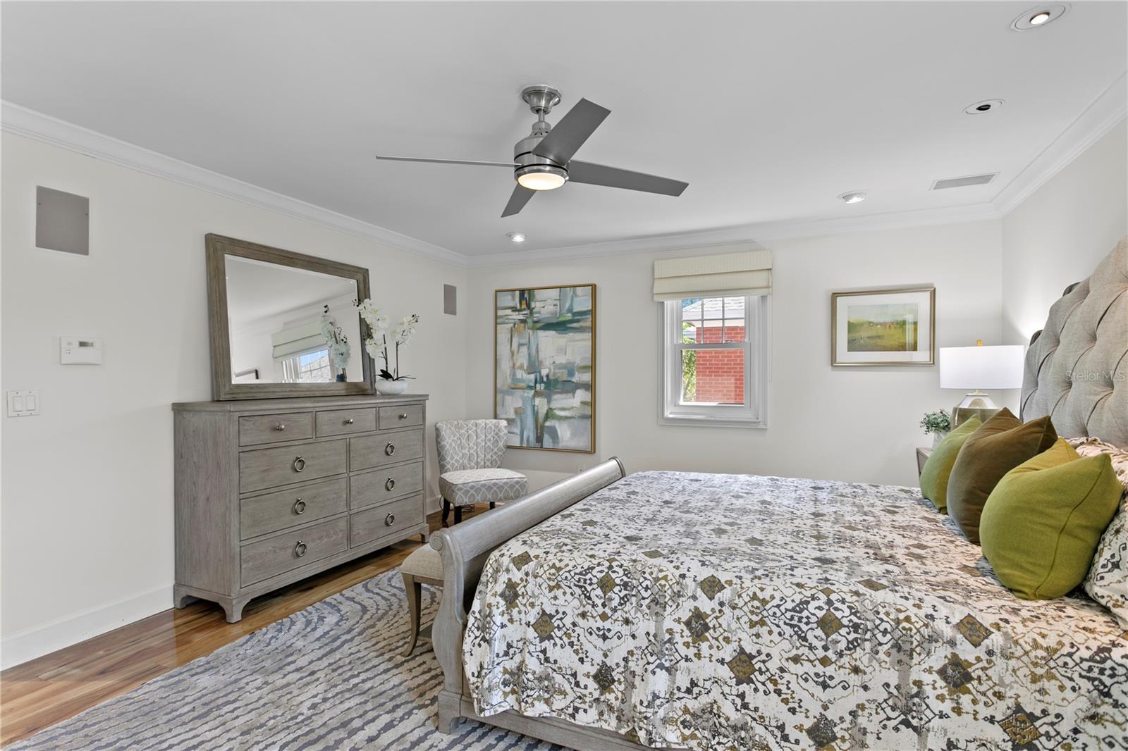 Image 45 of 84 For 811 Rome Avenue