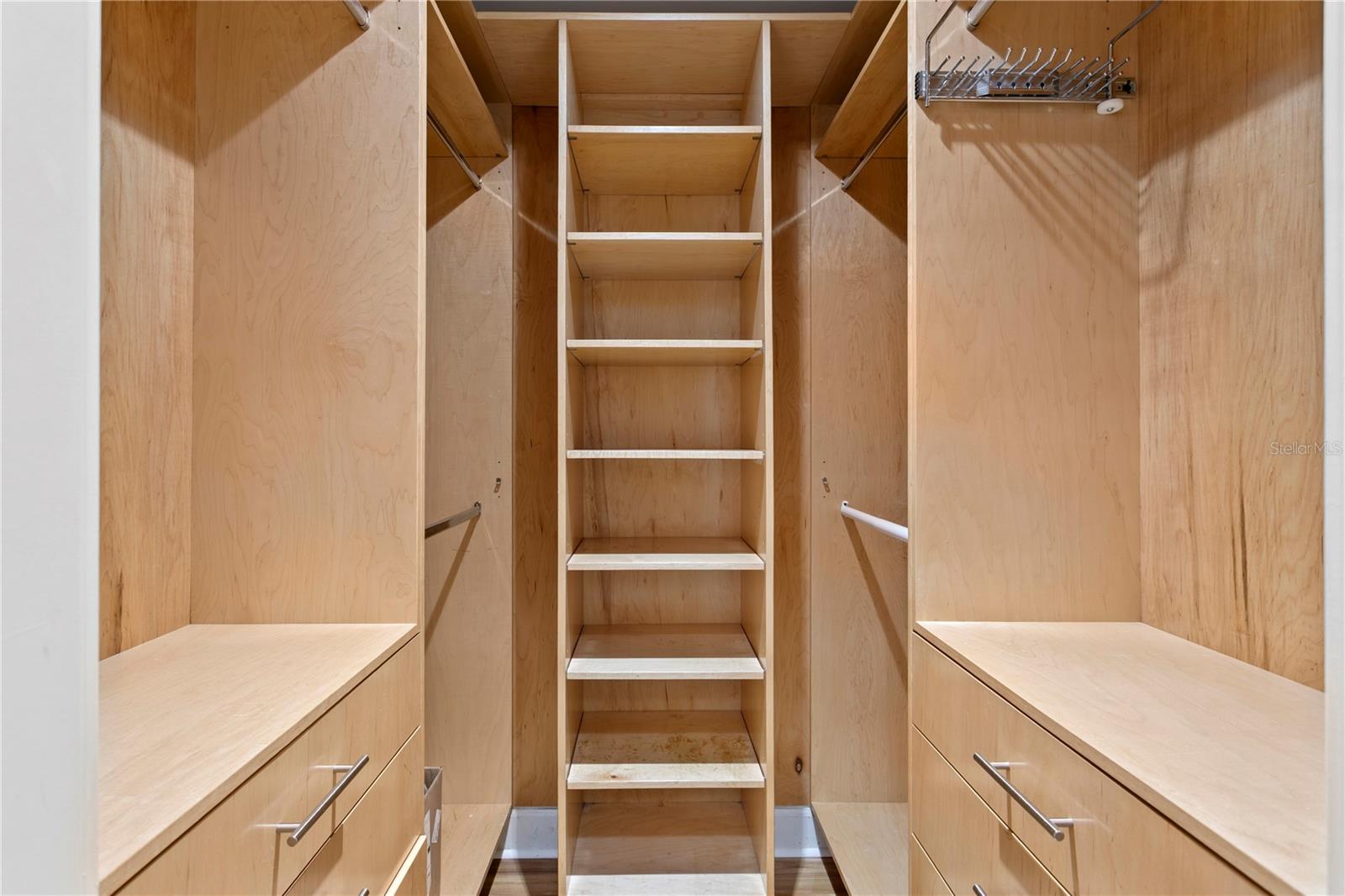 Image 47 of 84 For 811 Rome Avenue