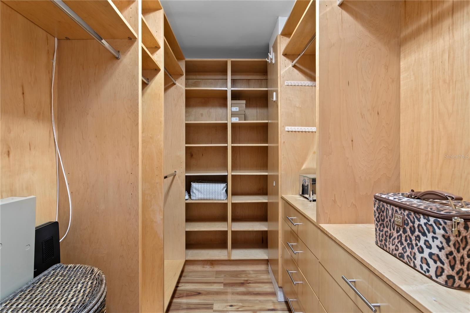 Image 48 of 84 For 811 Rome Avenue