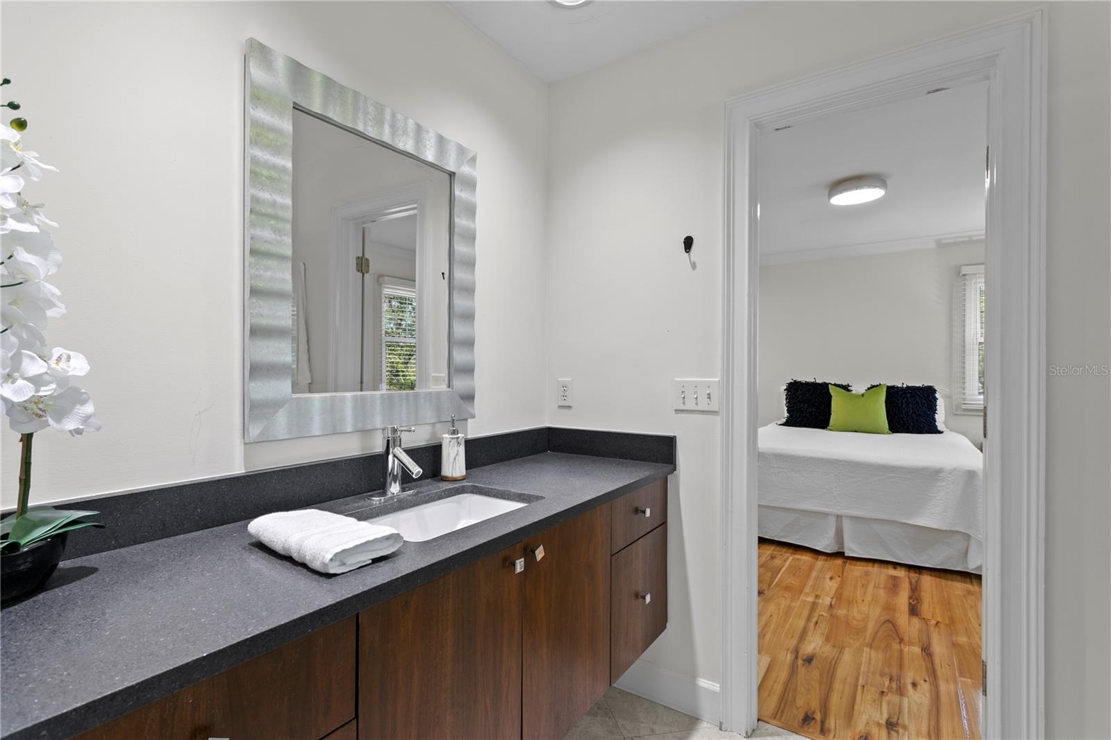 Image 56 of 84 For 811 Rome Avenue