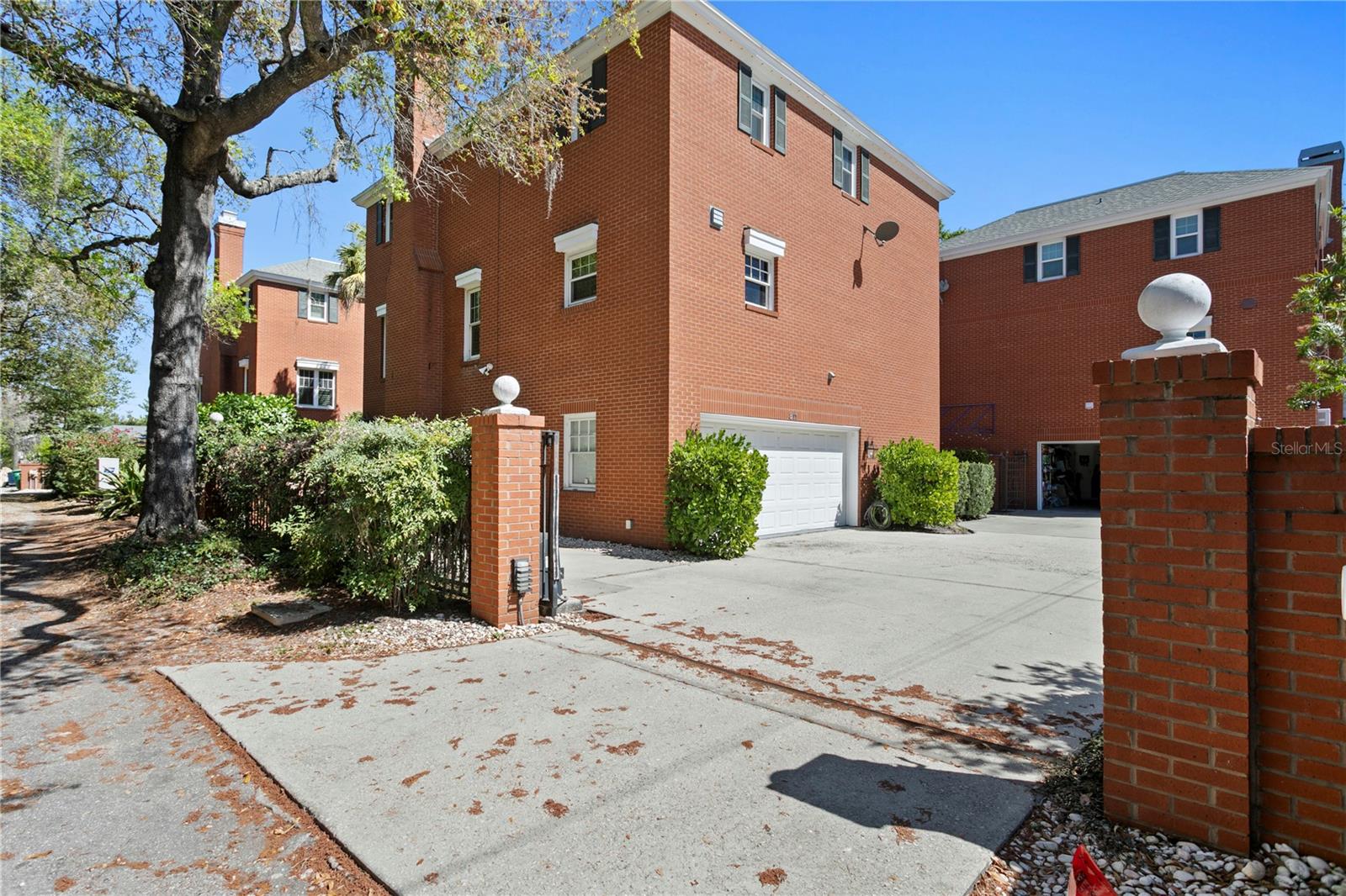 Image 59 of 84 For 811 Rome Avenue