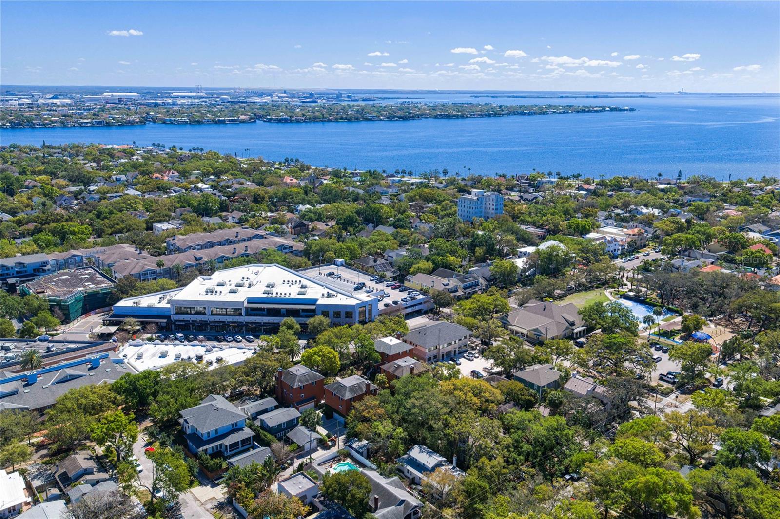 Image 70 of 84 For 811 Rome Avenue