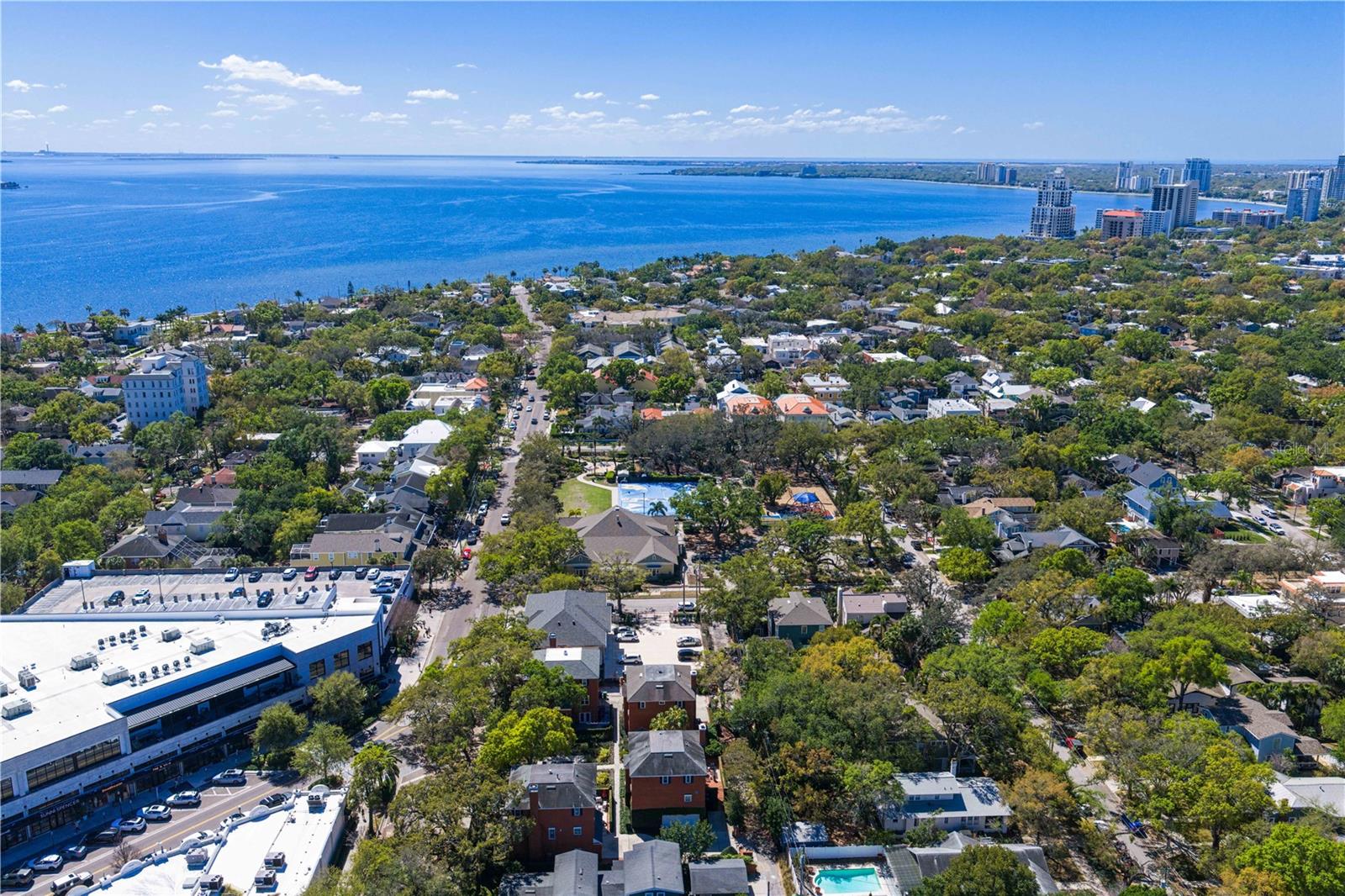 Image 77 of 84 For 811 Rome Avenue