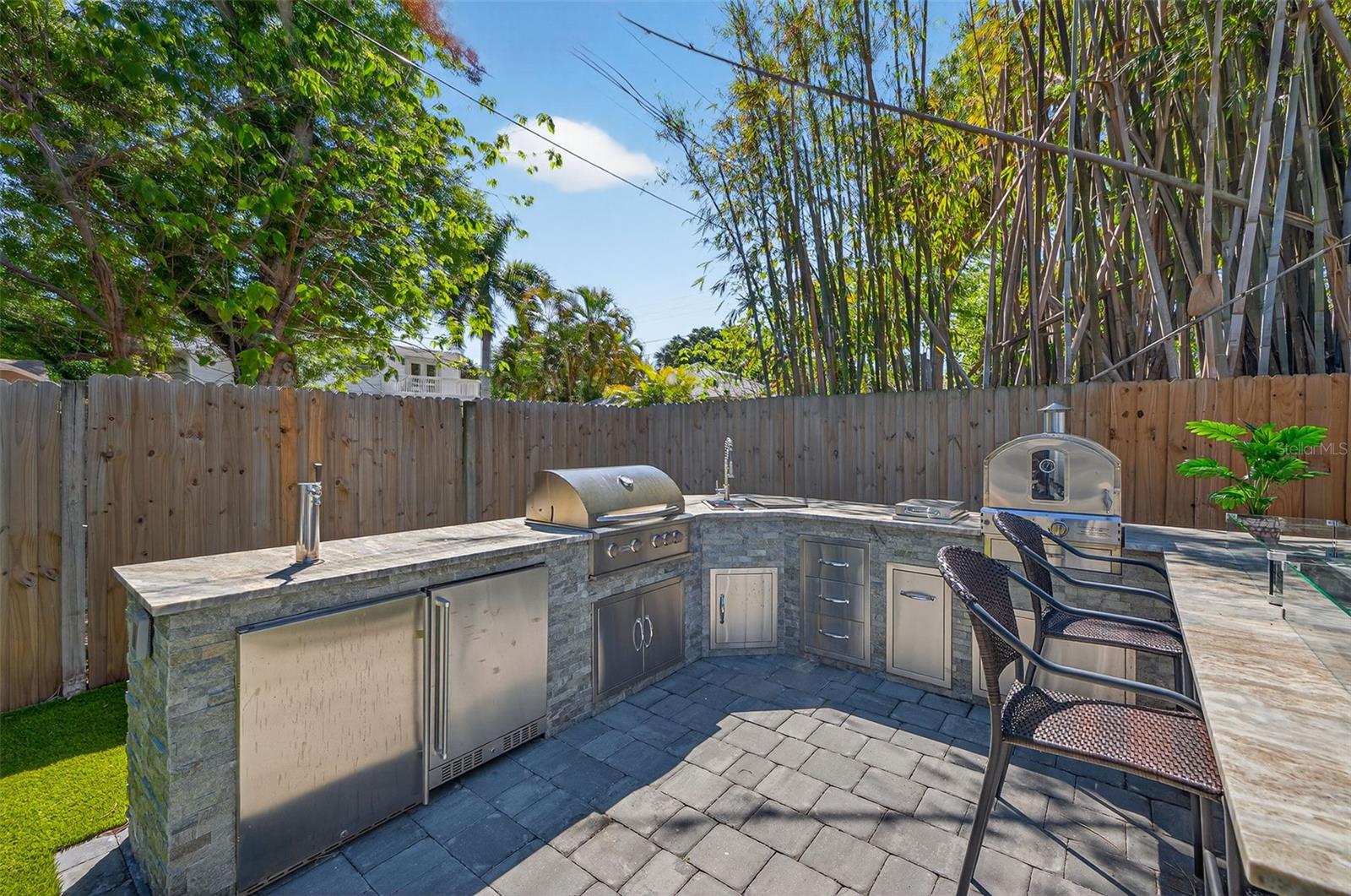 Image 50 of 57 For 2005 Jackson Street N