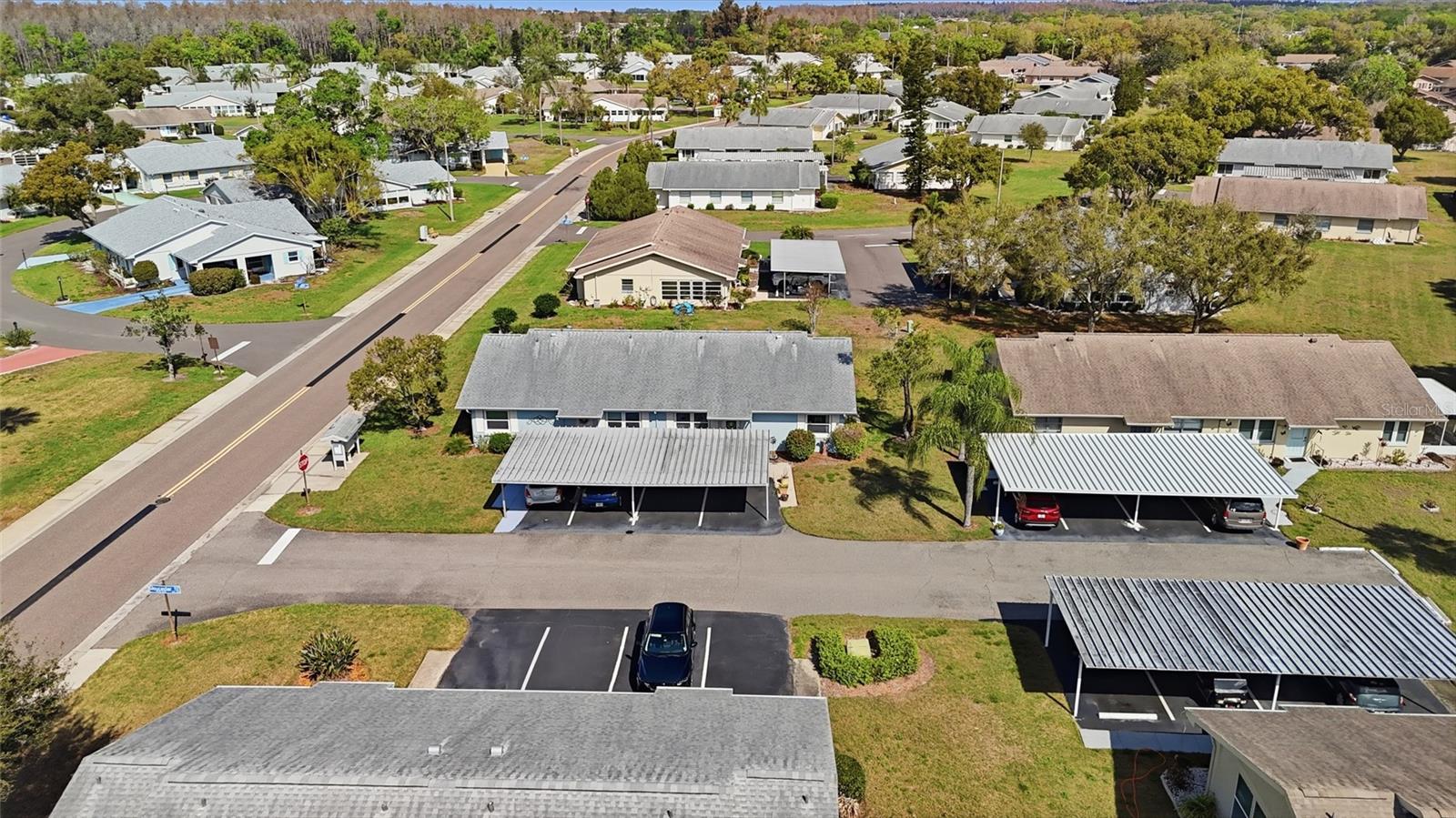 Image 24 of 38 For 216 Gloucester Boulevard 216