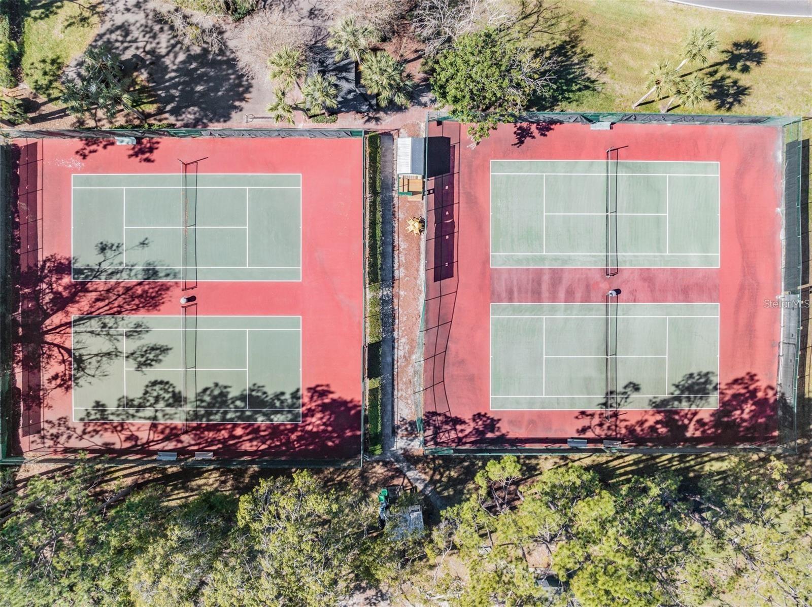 Image 37 of 38 For 216 Gloucester Boulevard 216